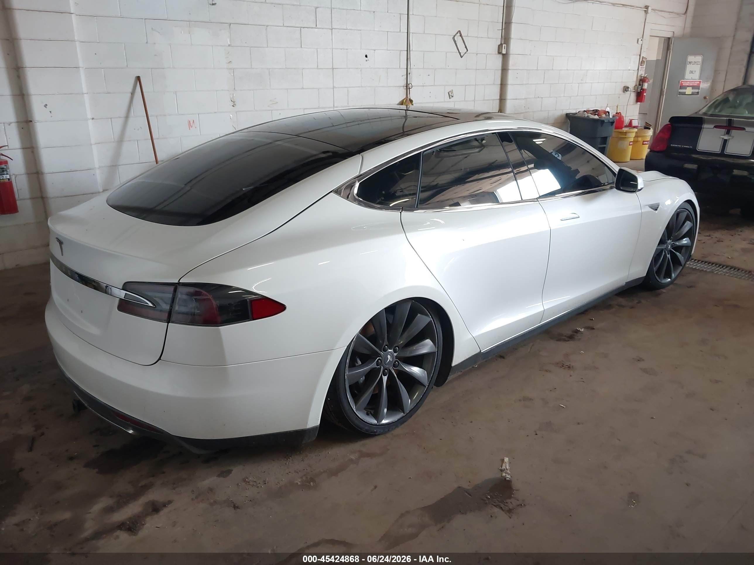 2012 Tesla Model S Performance/signature Performance White vin: 5YJSA1CPXCFP01820