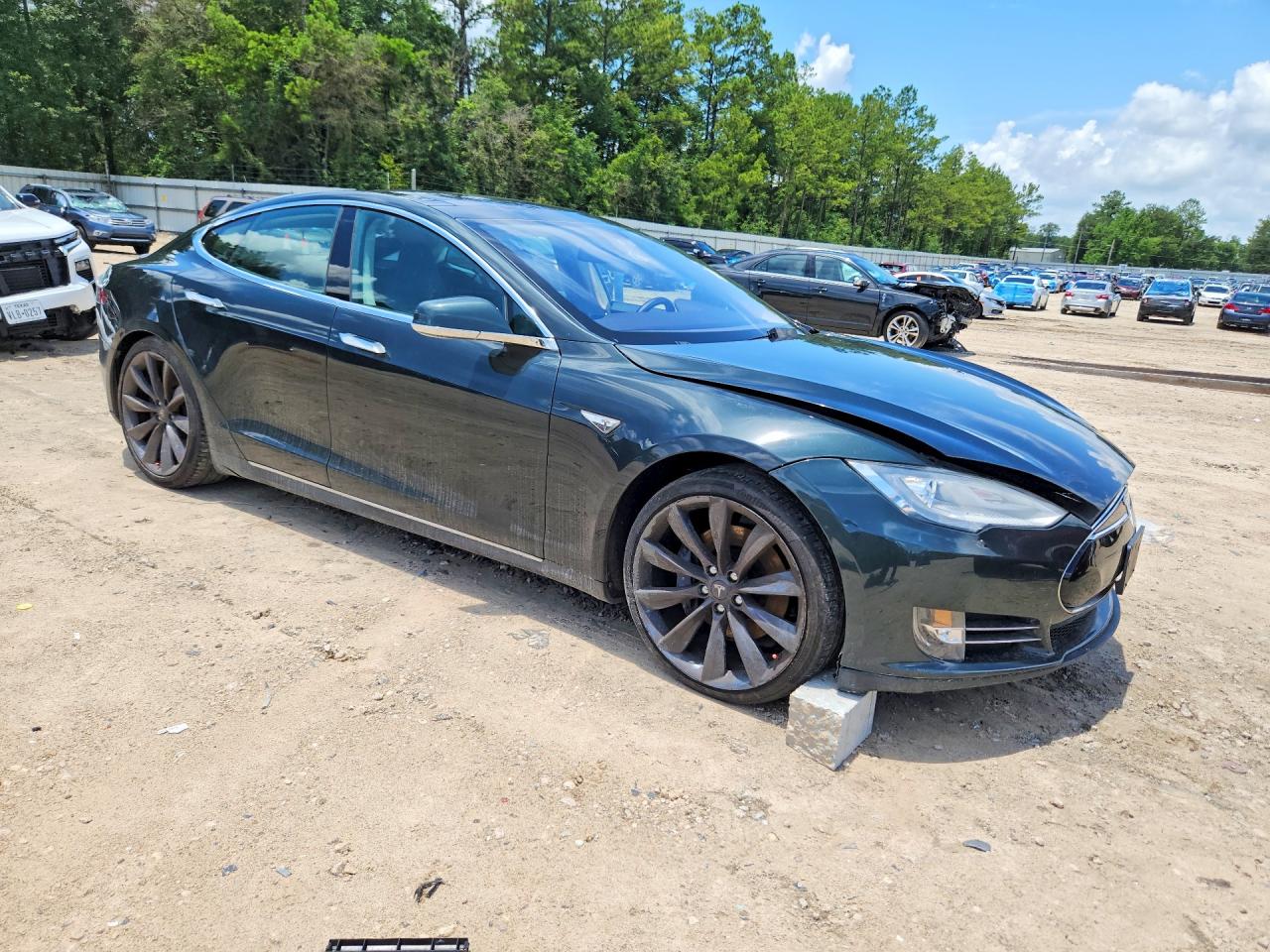 2013 Tesla Model S Green vin: 5YJSA1CPXDFP10826