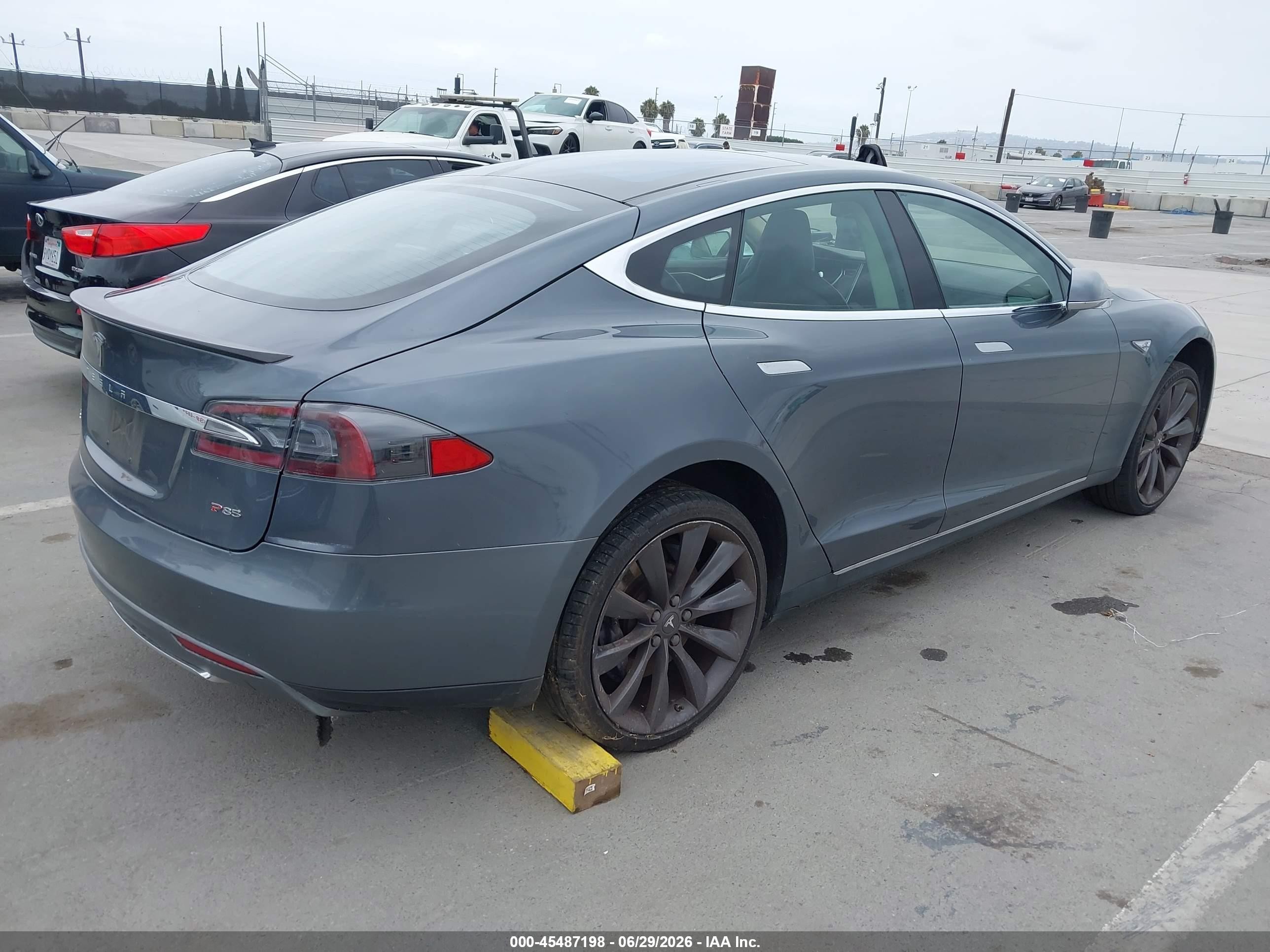2013 Tesla Model S Performance Gray vin: 5YJSA1CPXDFP17341