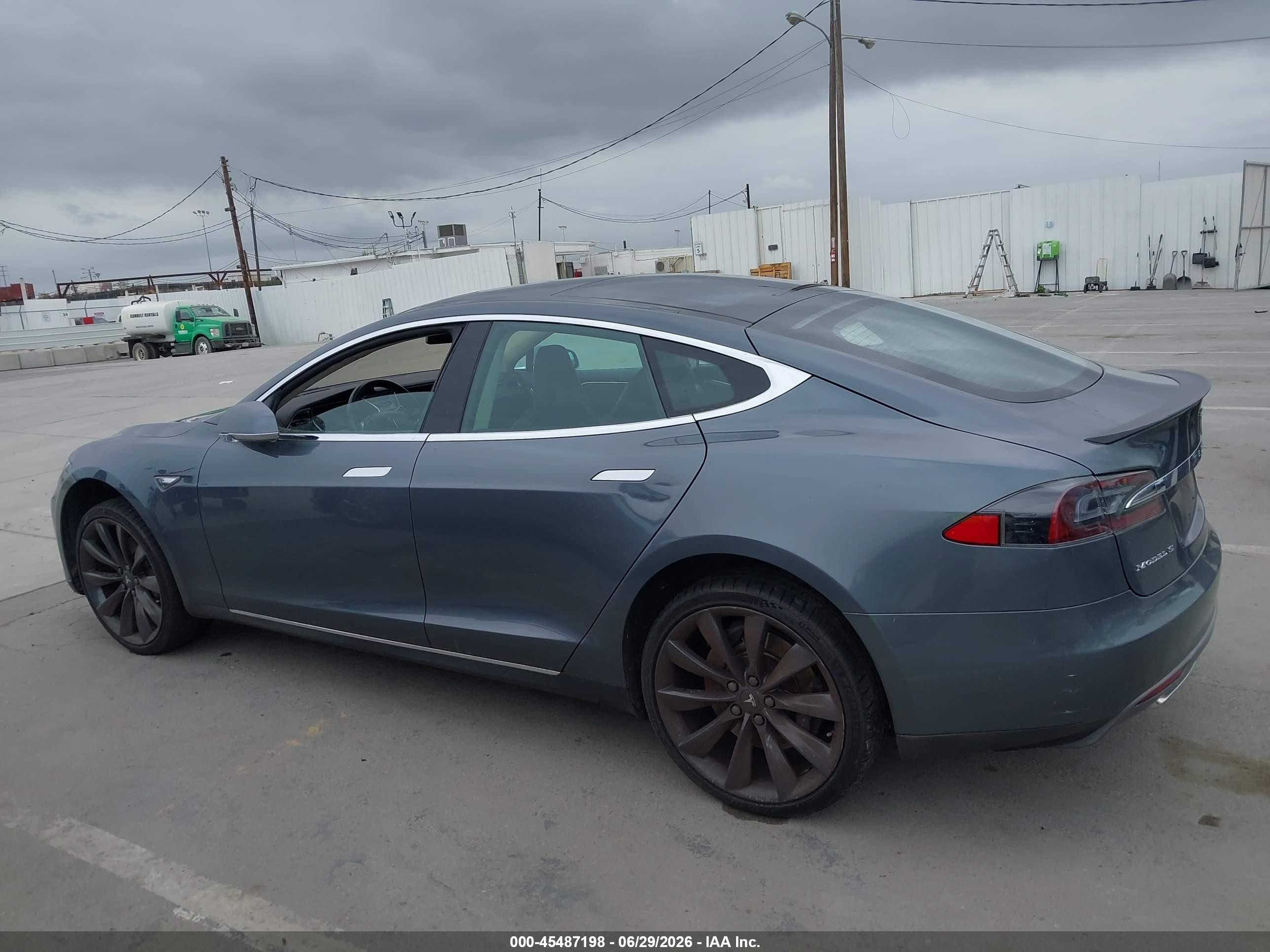 2013 Tesla Model S Performance Gray vin: 5YJSA1CPXDFP17341