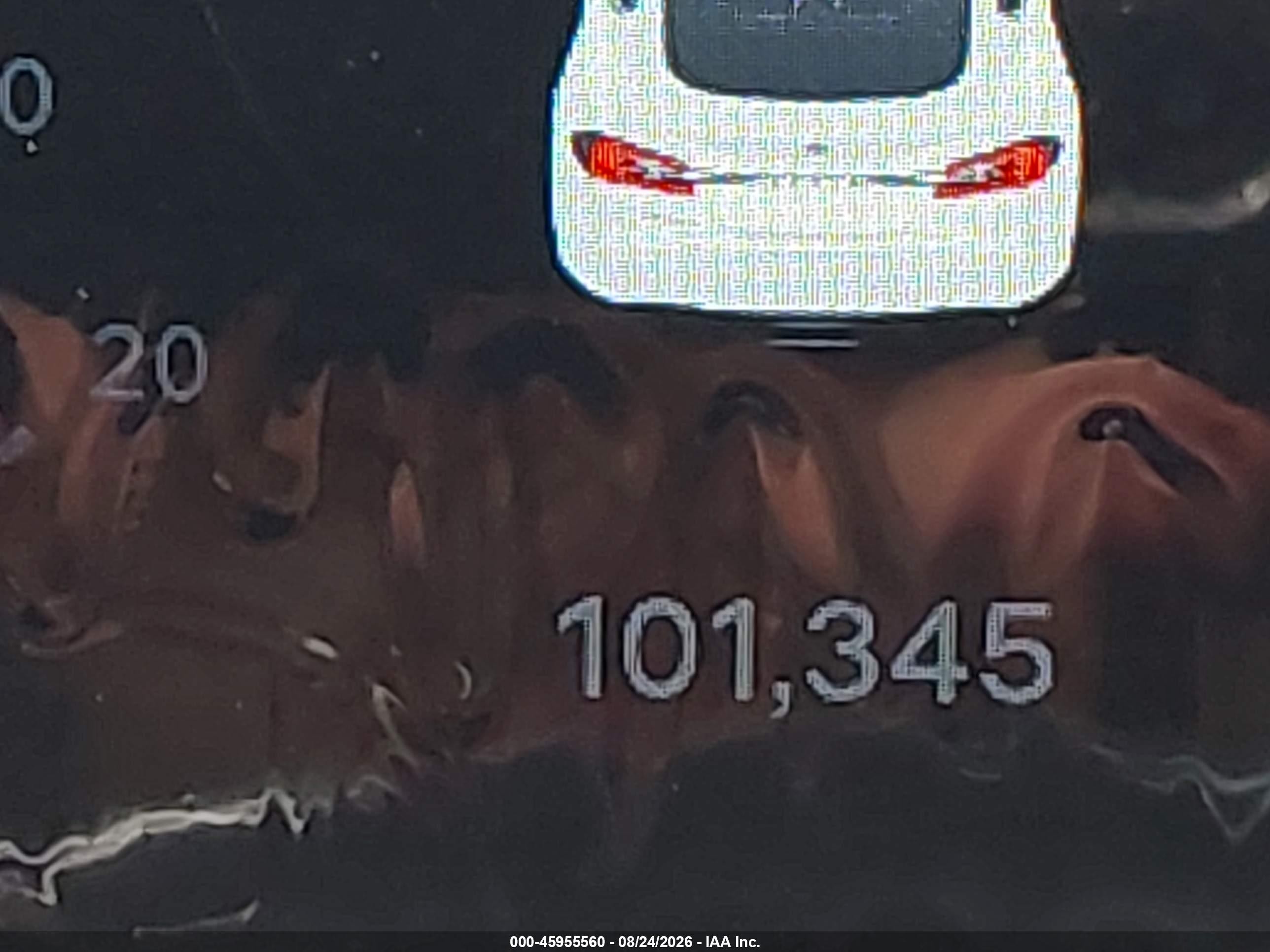 2013 Tesla Model S   White vin: 5YJSA1DG2DFP03576