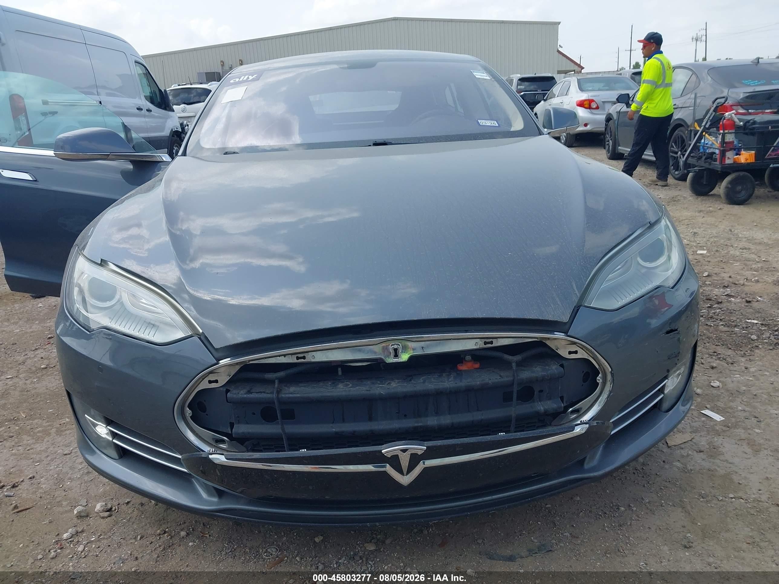 2013 Tesla Model S   Gray vin: 5YJSA1DGXDFP19749