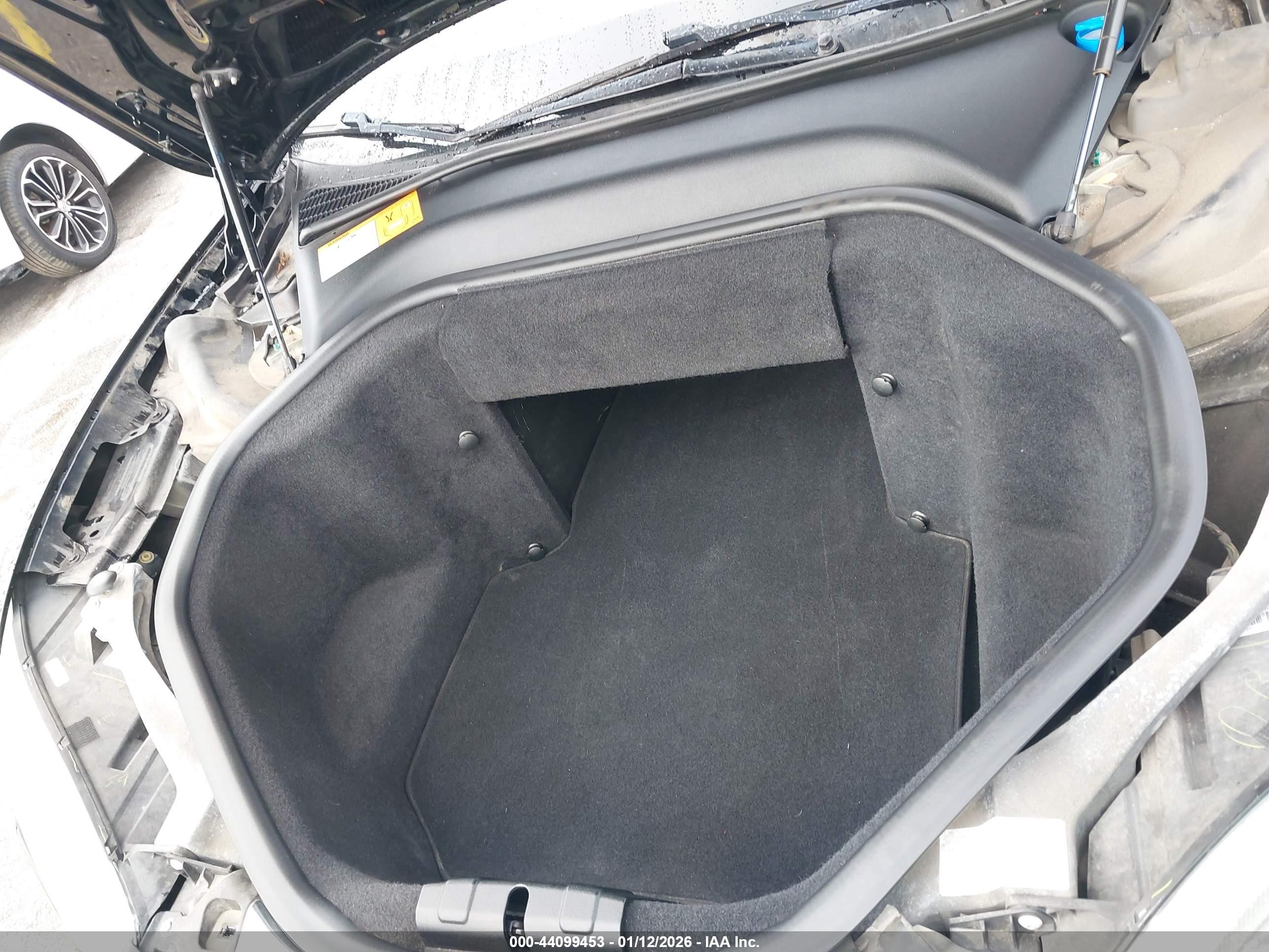 2013 Tesla Model S   Black vin: 5YJSA1DN0DFP12081