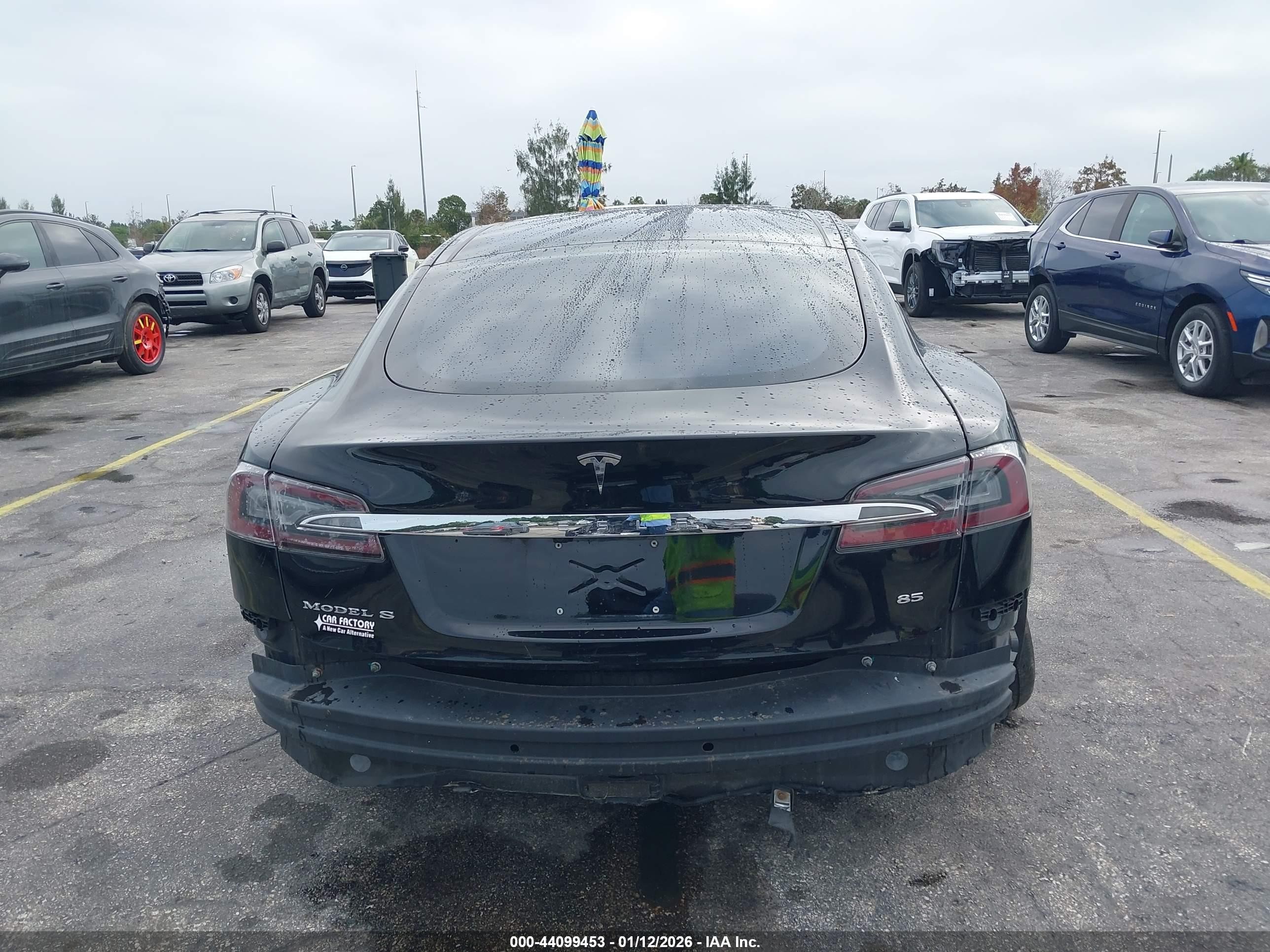 2013 Tesla Model S   Black vin: 5YJSA1DN0DFP12081