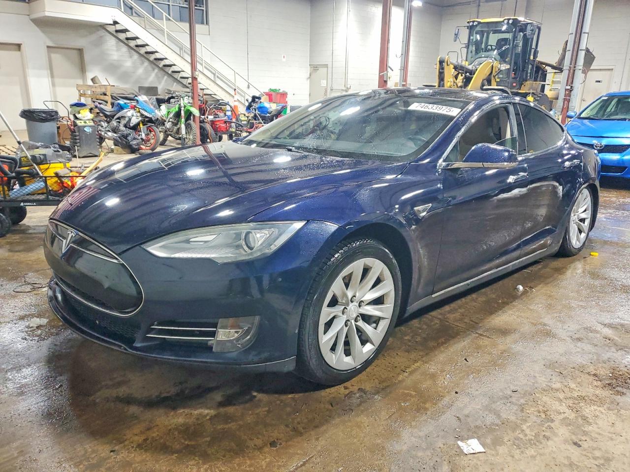 2013 Tesla Model S Blue vin: 5YJSA1DN0DFP14803