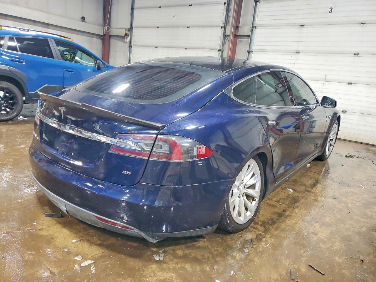 2013 Tesla Model S Blue vin: 5YJSA1DN0DFP14803