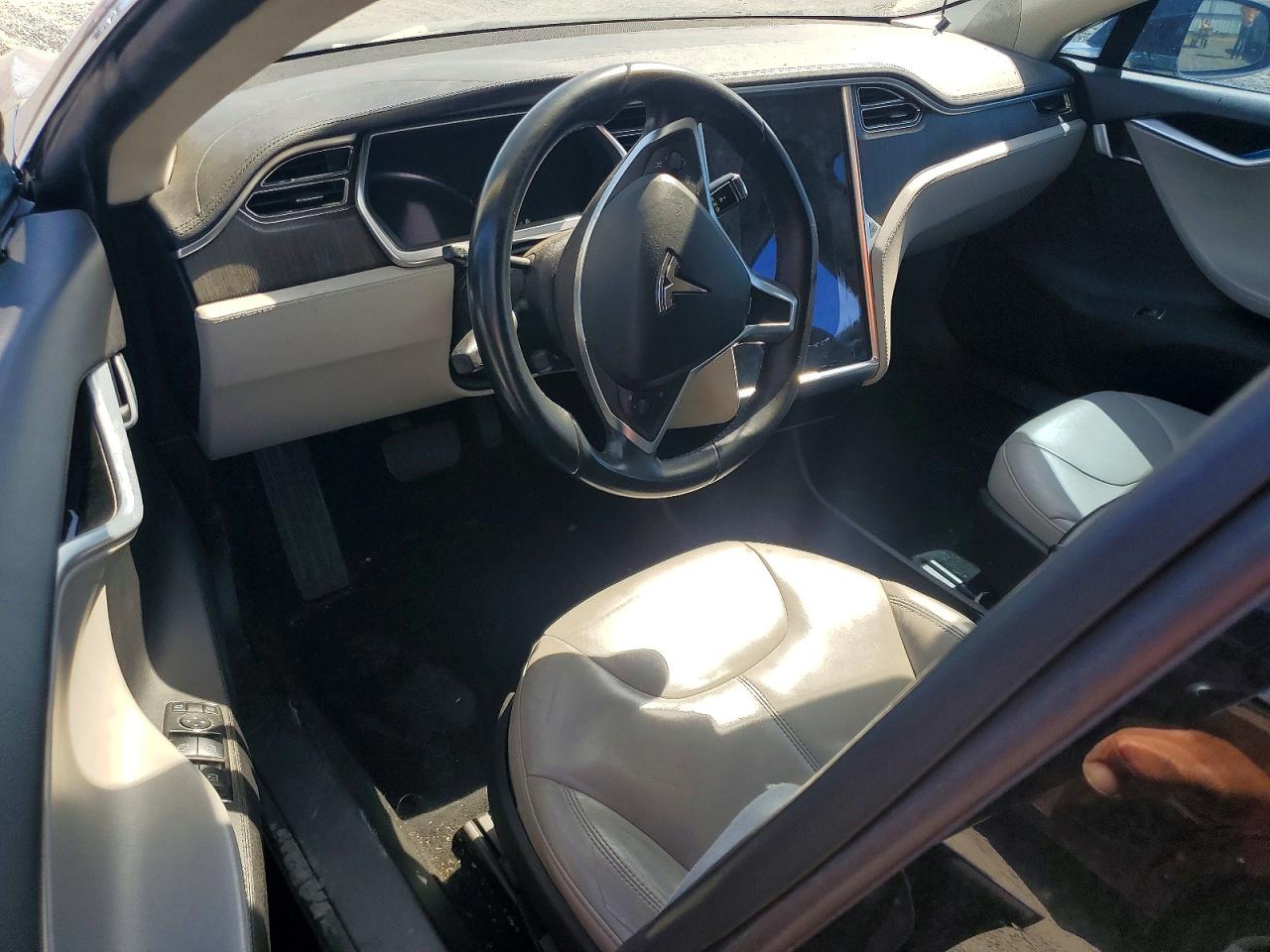 2013 Tesla Model S Black vin: 5YJSA1DN2DFP05746