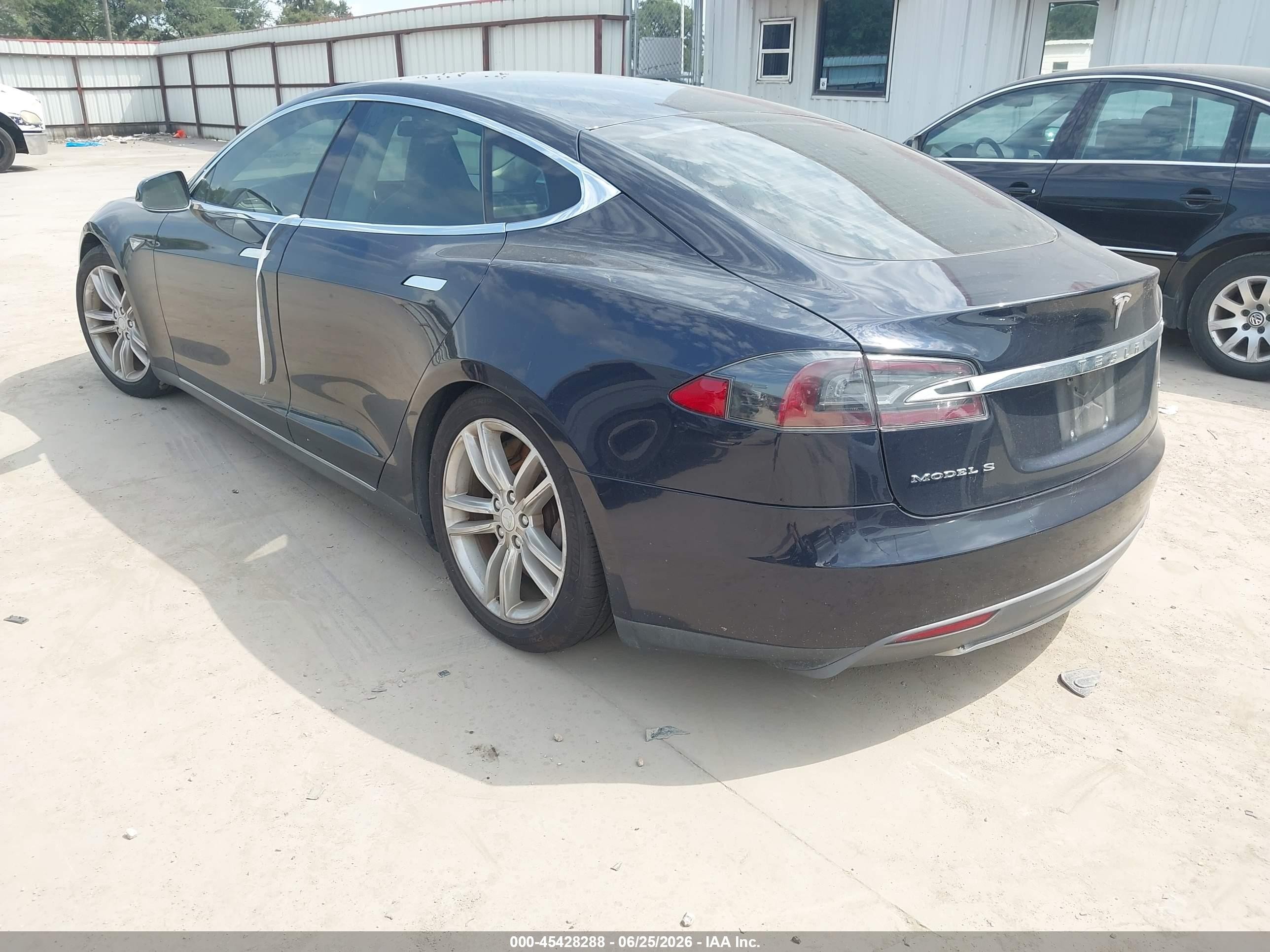 2013 Tesla Model S   Blue vin: 5YJSA1DN4DFP19986