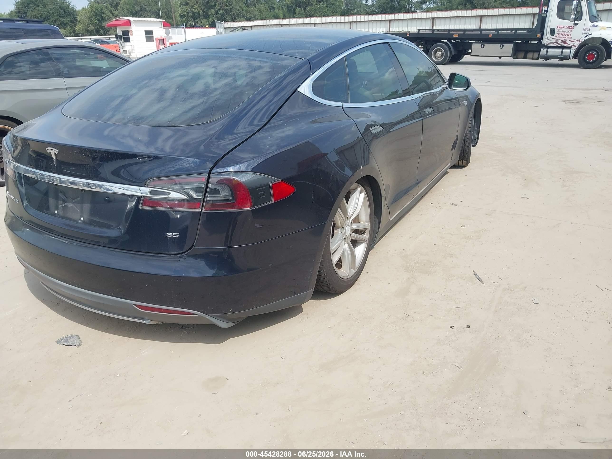2013 Tesla Model S   Blue vin: 5YJSA1DN4DFP19986