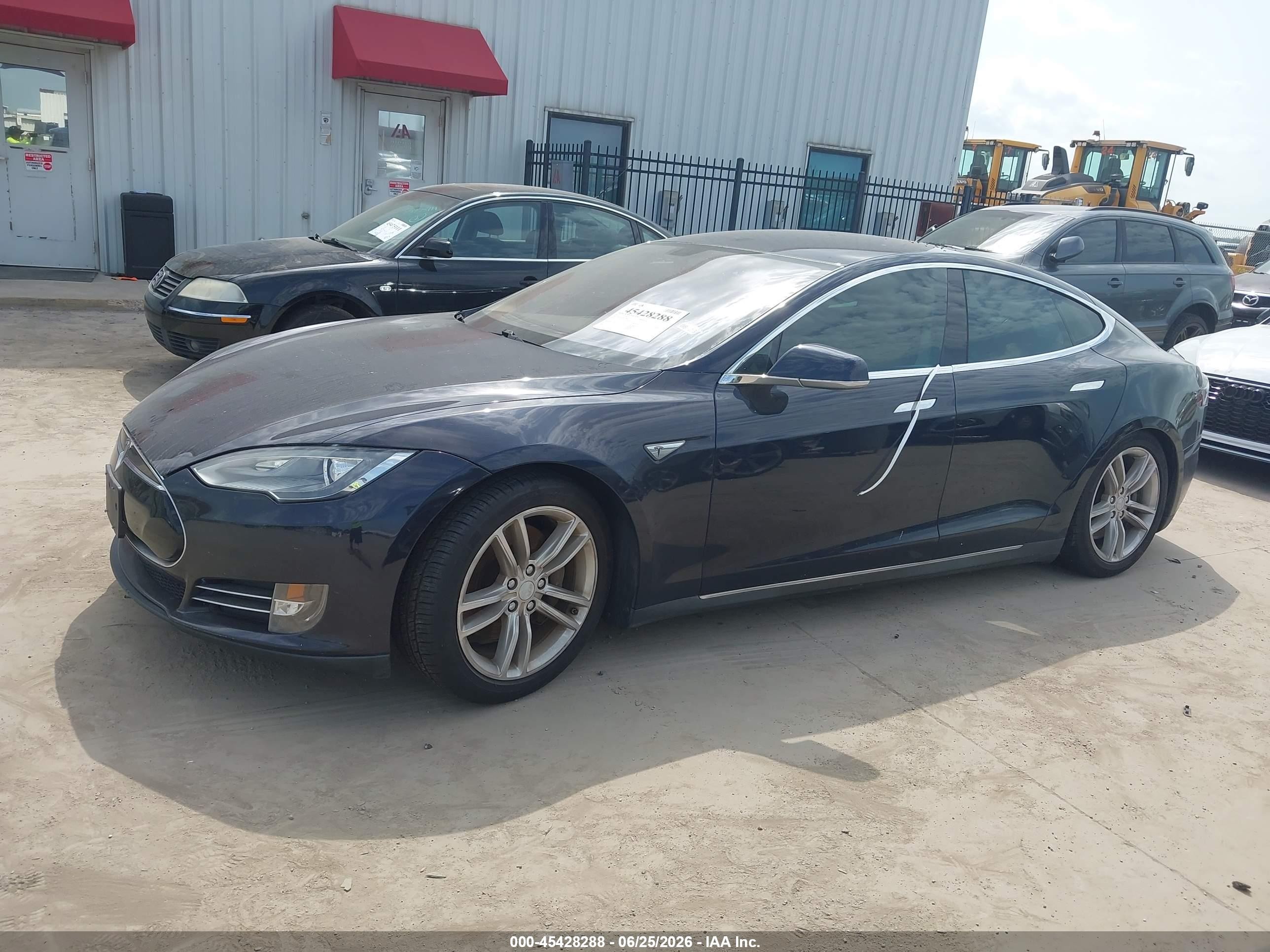 2013 Tesla Model S   Blue vin: 5YJSA1DN4DFP19986