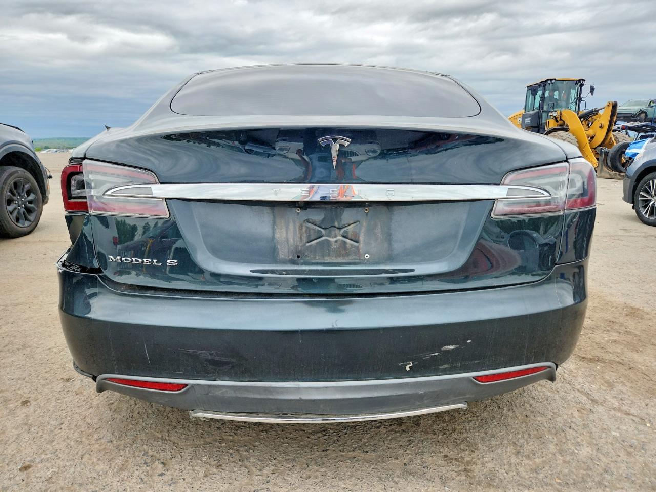 2013 Tesla Model S Green vin: 5YJSA1DN5DFP06115