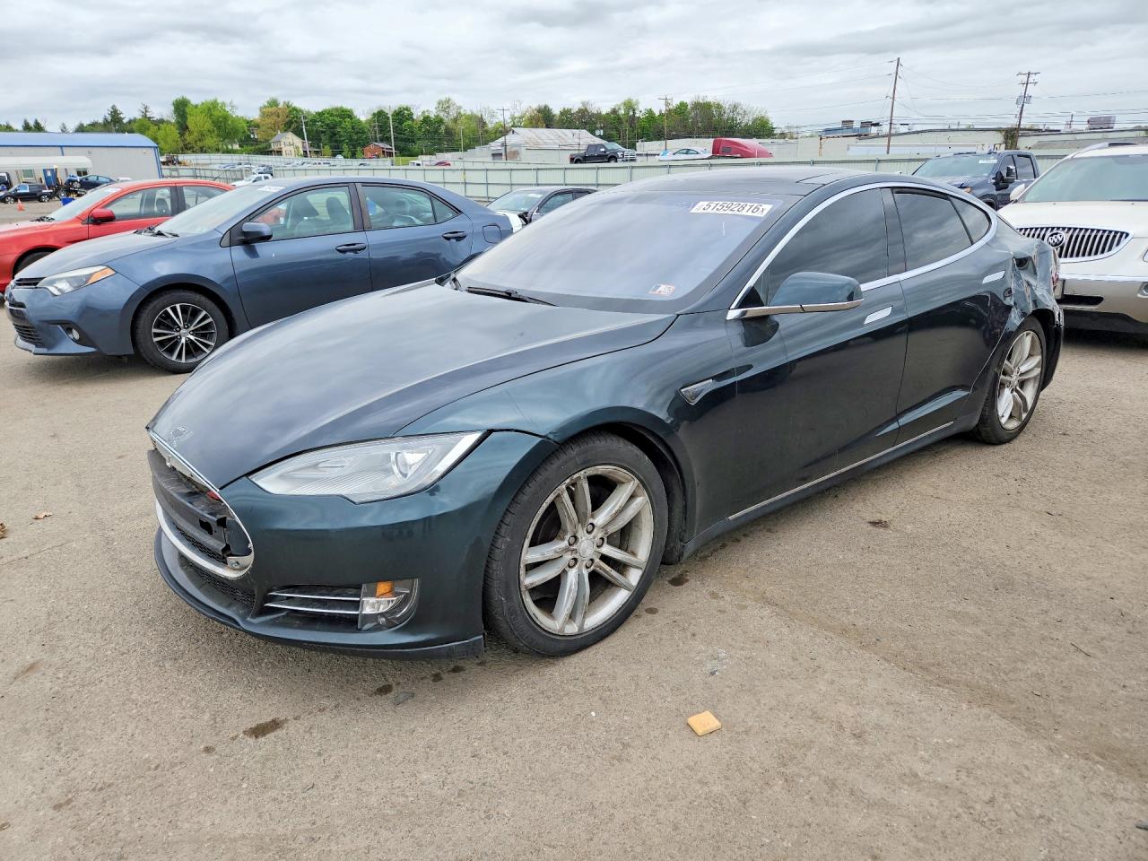 2013 Tesla Model S Green vin: 5YJSA1DN5DFP06115