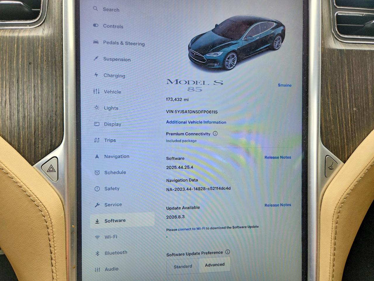 2013 Tesla Model S Green vin: 5YJSA1DN5DFP06115