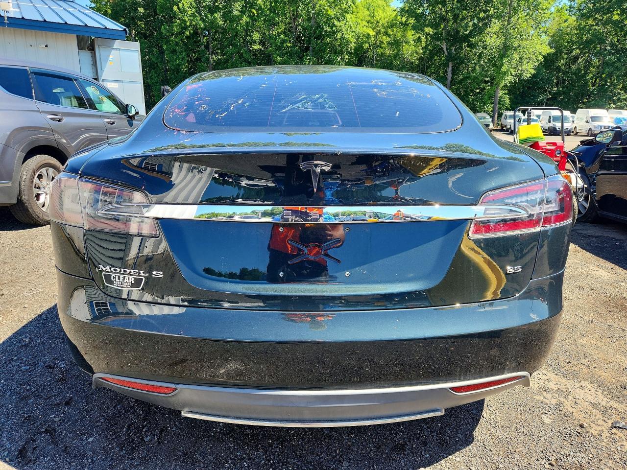 2013 Tesla Model S Green vin: 5YJSA1DN5DFP09094