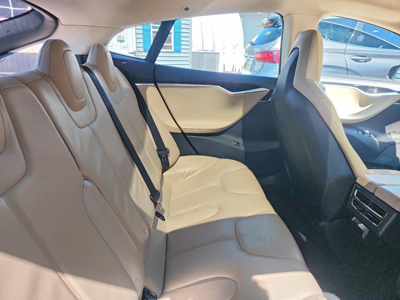 2013 Tesla Model S Green vin: 5YJSA1DN5DFP09094
