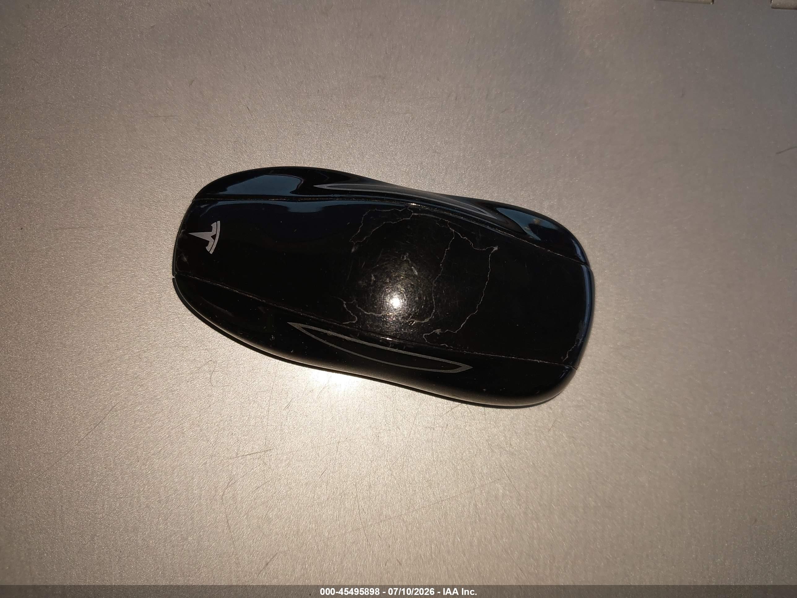 2013 Tesla Model S Red vin: 5YJSA1DN7DFP09310