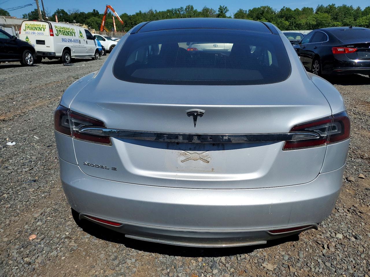 2012 Tesla Model S Silver vin: 5YJSA1DN8CFP02395