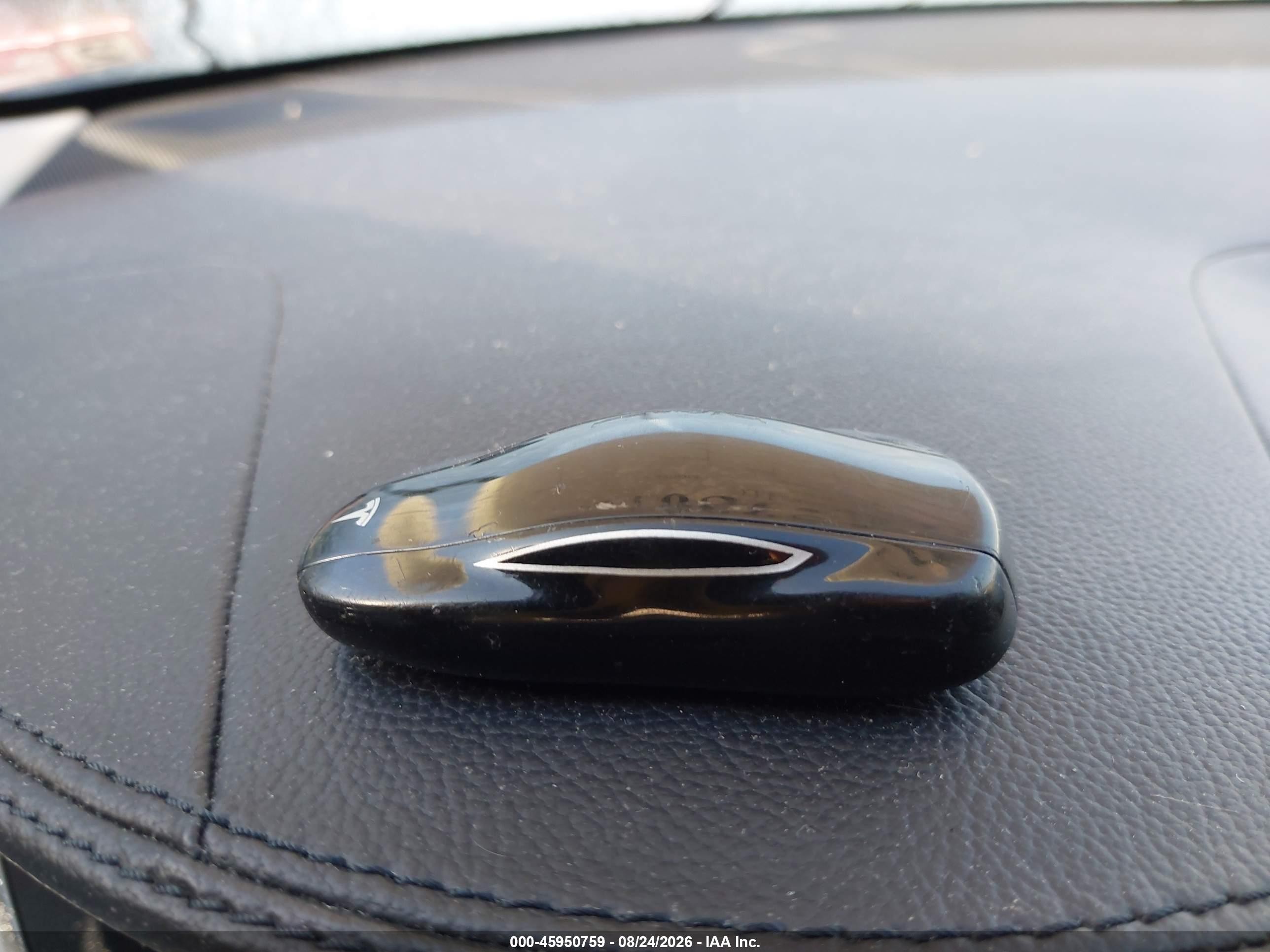 2013 Tesla Model S   Black vin: 5YJSA1DN9DFP15402