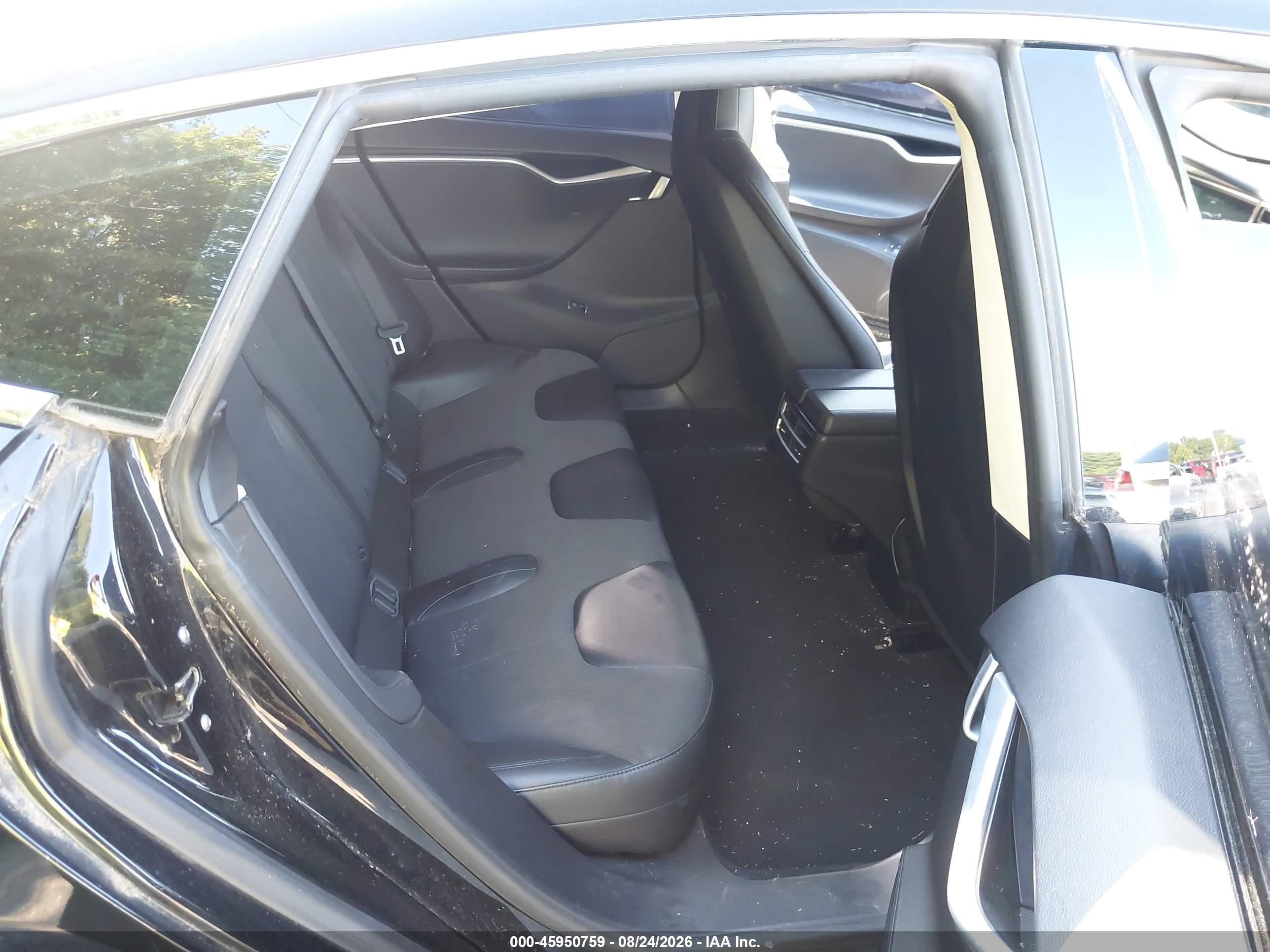 2013 Tesla Model S   Black vin: 5YJSA1DN9DFP15402