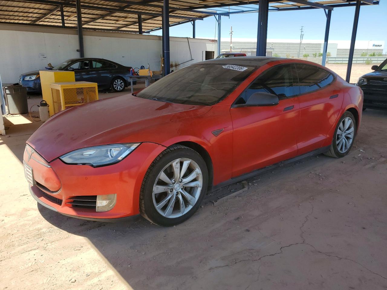 2013 Tesla Model S Red vin: 5YJSA1DN9DFP18915