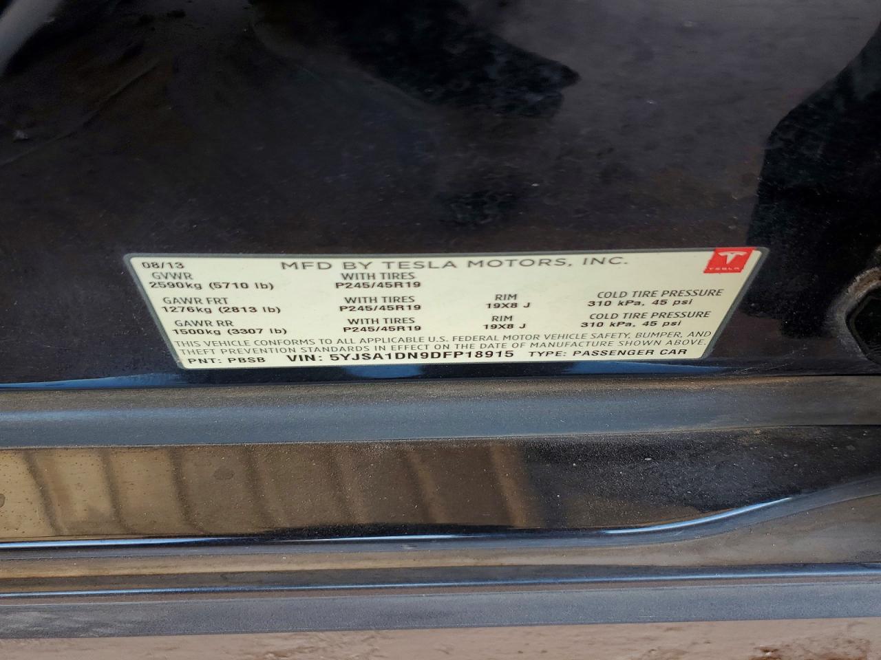 2013 Tesla Model S Red vin: 5YJSA1DN9DFP18915
