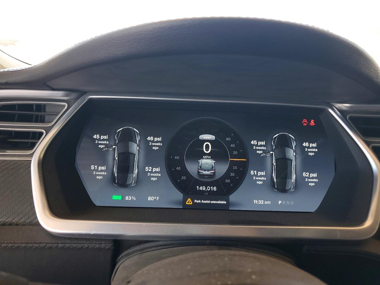 2013 Tesla Model S Red vin: 5YJSA1DN9DFP18915