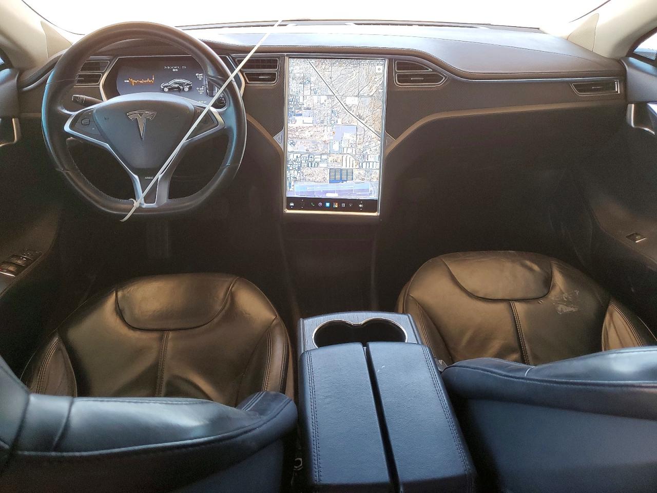 2013 Tesla Model S Red vin: 5YJSA1DN9DFP18915
