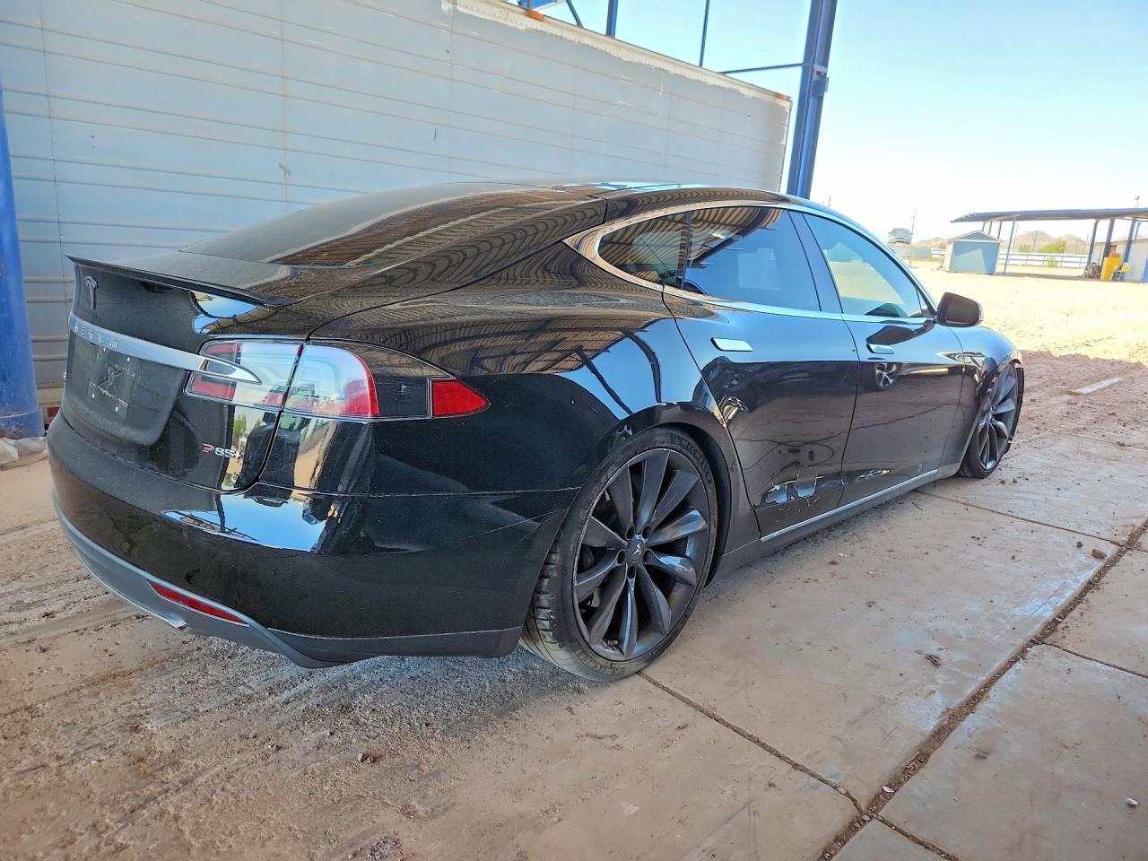 2013 Tesla Model S Black vin: 5YJSA1DP0DFP15418