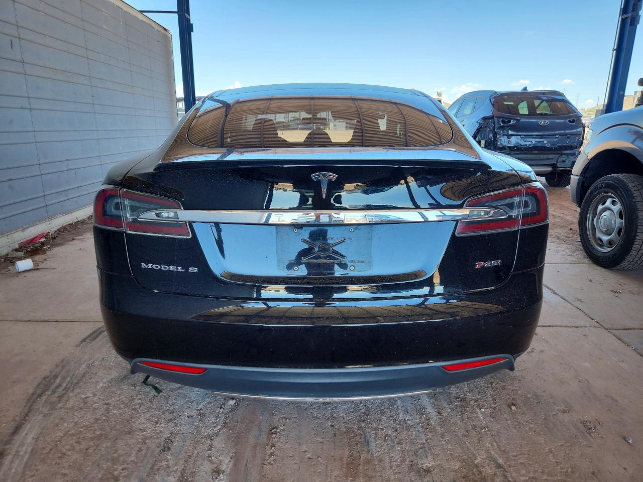 2013 Tesla Model S Black vin: 5YJSA1DP0DFP15418