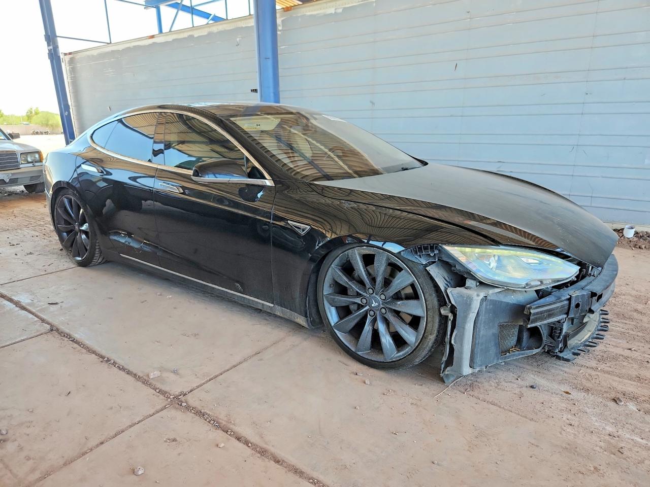 2013 Tesla Model S Black vin: 5YJSA1DP0DFP15418
