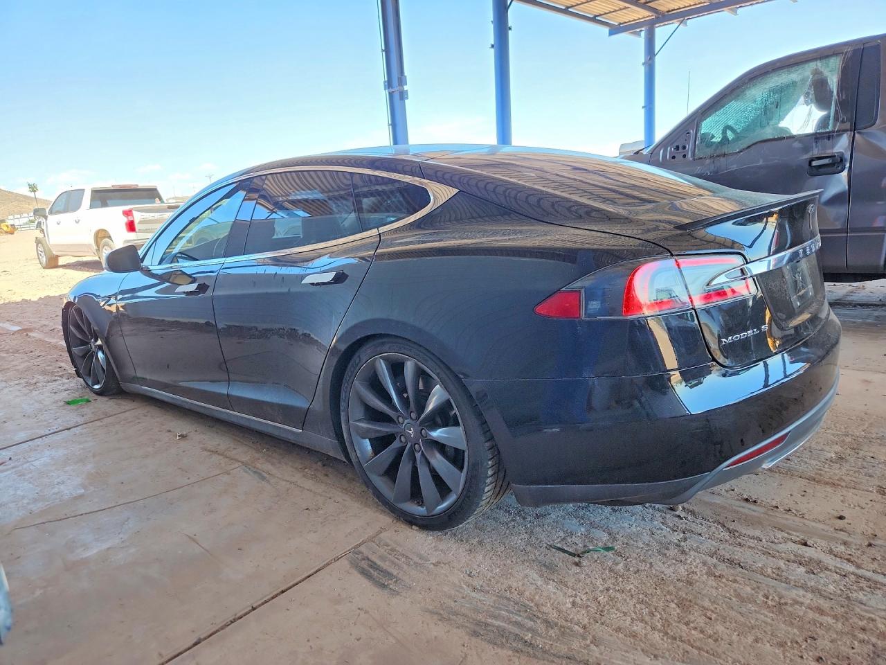 2013 Tesla Model S Black vin: 5YJSA1DP0DFP15418
