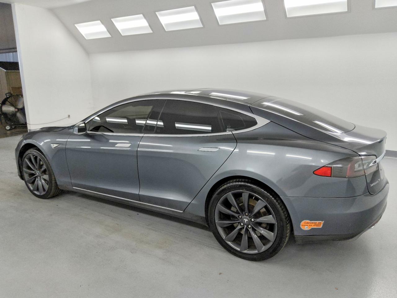 2013 Tesla Model S Gray vin: 5YJSA1DP0DFP16312