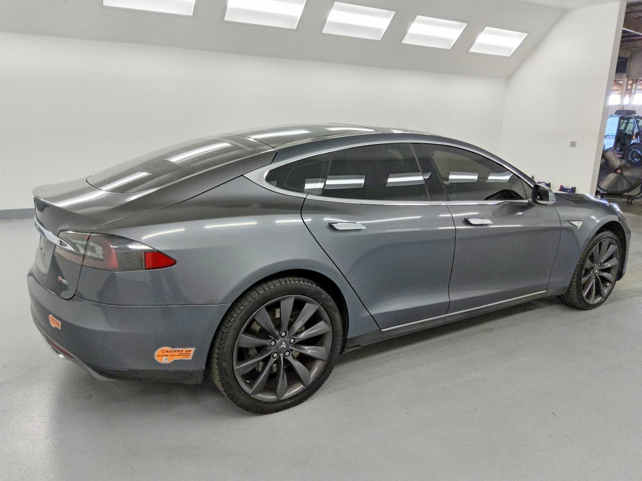 2013 Tesla Model S Gray vin: 5YJSA1DP0DFP16312