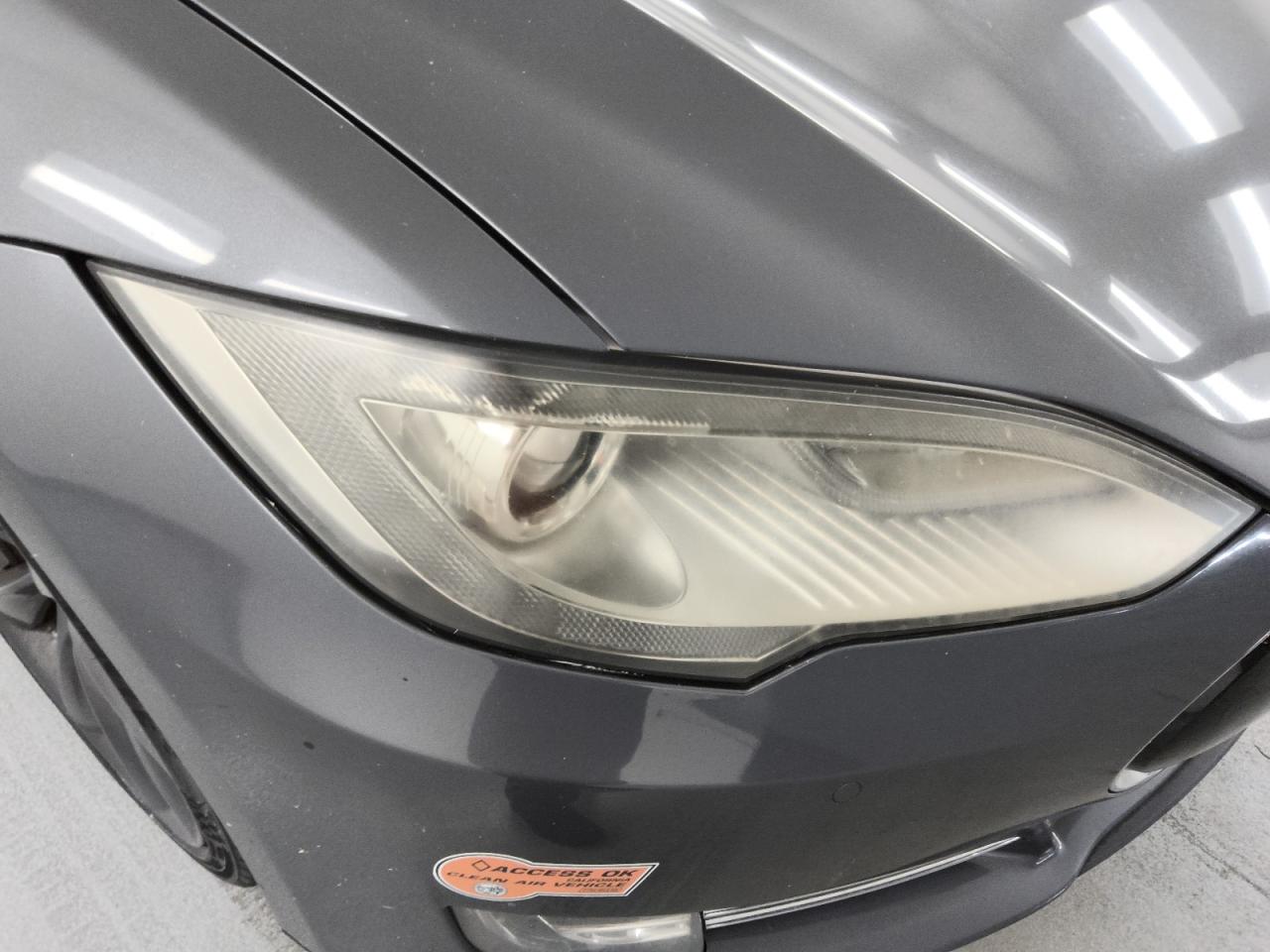 2013 Tesla Model S Gray vin: 5YJSA1DP0DFP16312 Damage: Right Head Lamp, Faded, Repair Required