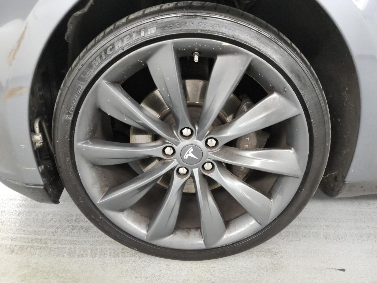 2013 Tesla Model S Gray vin: 5YJSA1DP0DFP16312 Damage: Left Front Wheel, Curb Rash, > 12 Inches