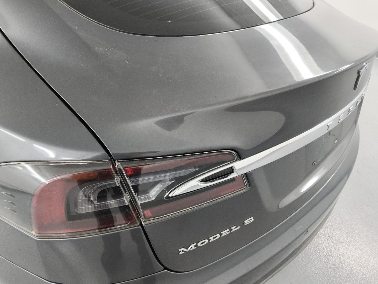 2013 Tesla Model S Gray vin: 5YJSA1DP0DFP16312 Damage: Left Brake Light, Broken, Replacement Required