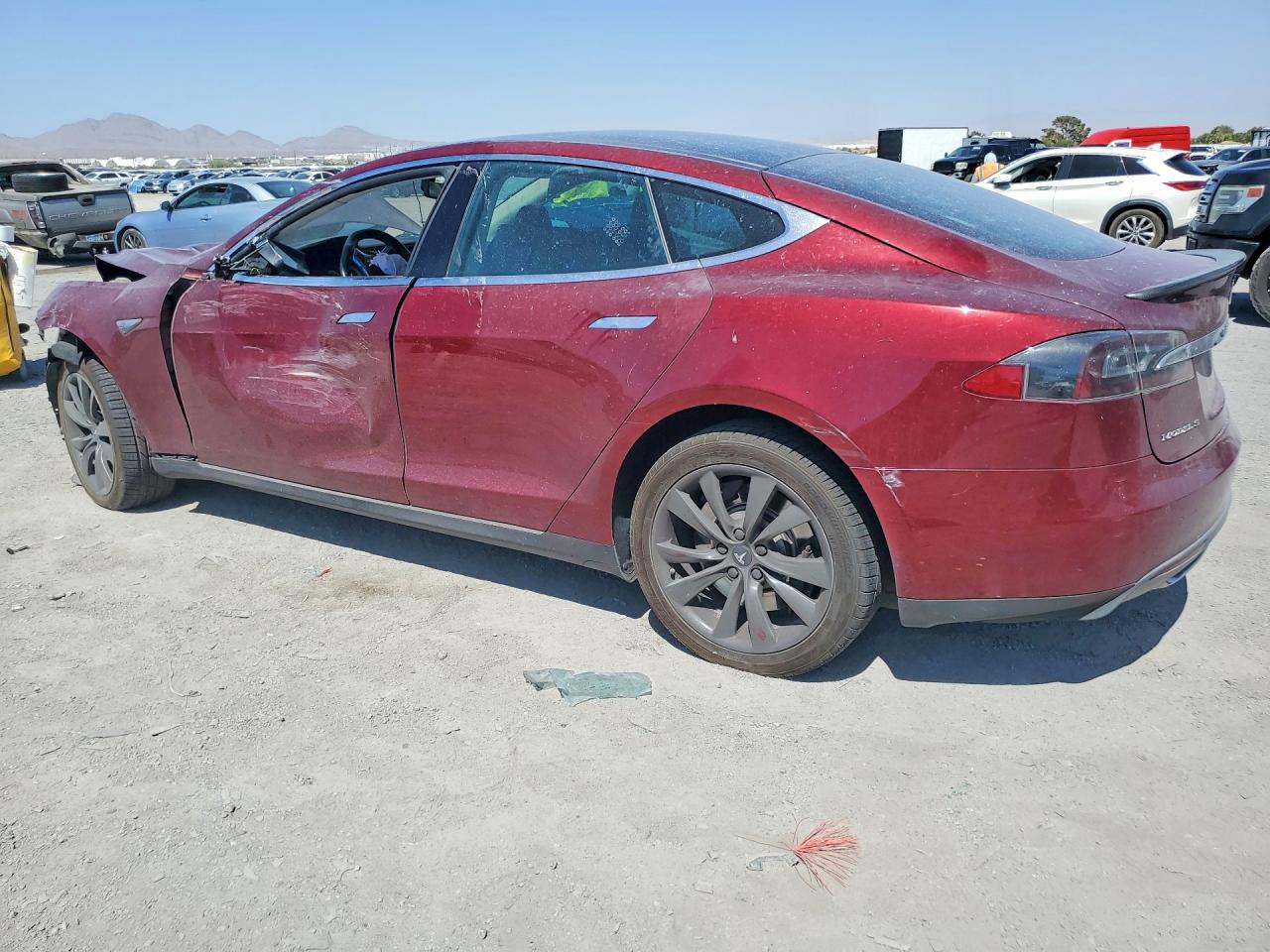 2012 Tesla Model S Red vin: 5YJSA1DP1CFS00085