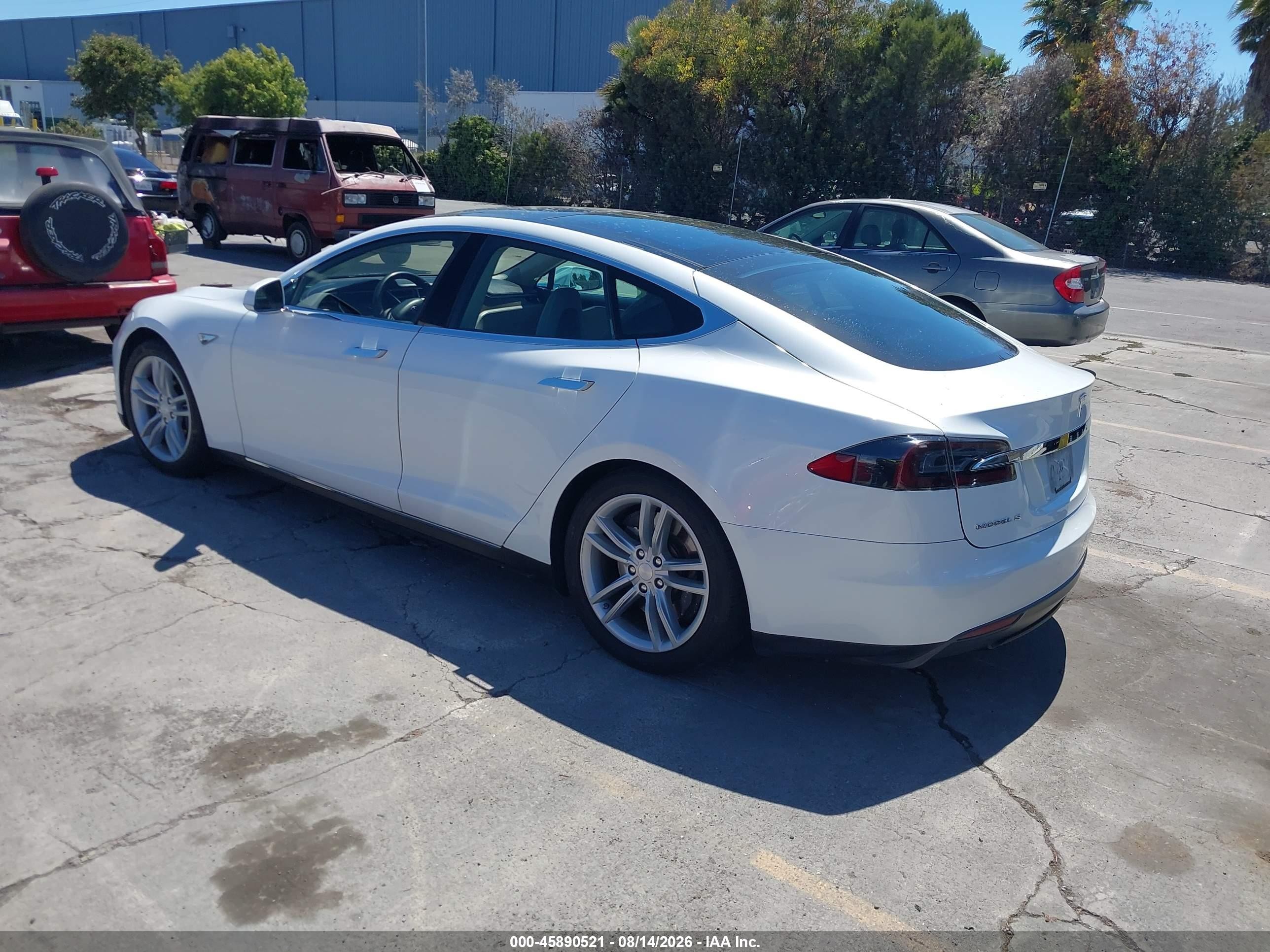 2012 Tesla Model S Performance/signature Performance White vin: 5YJSA1DP2CFP02751