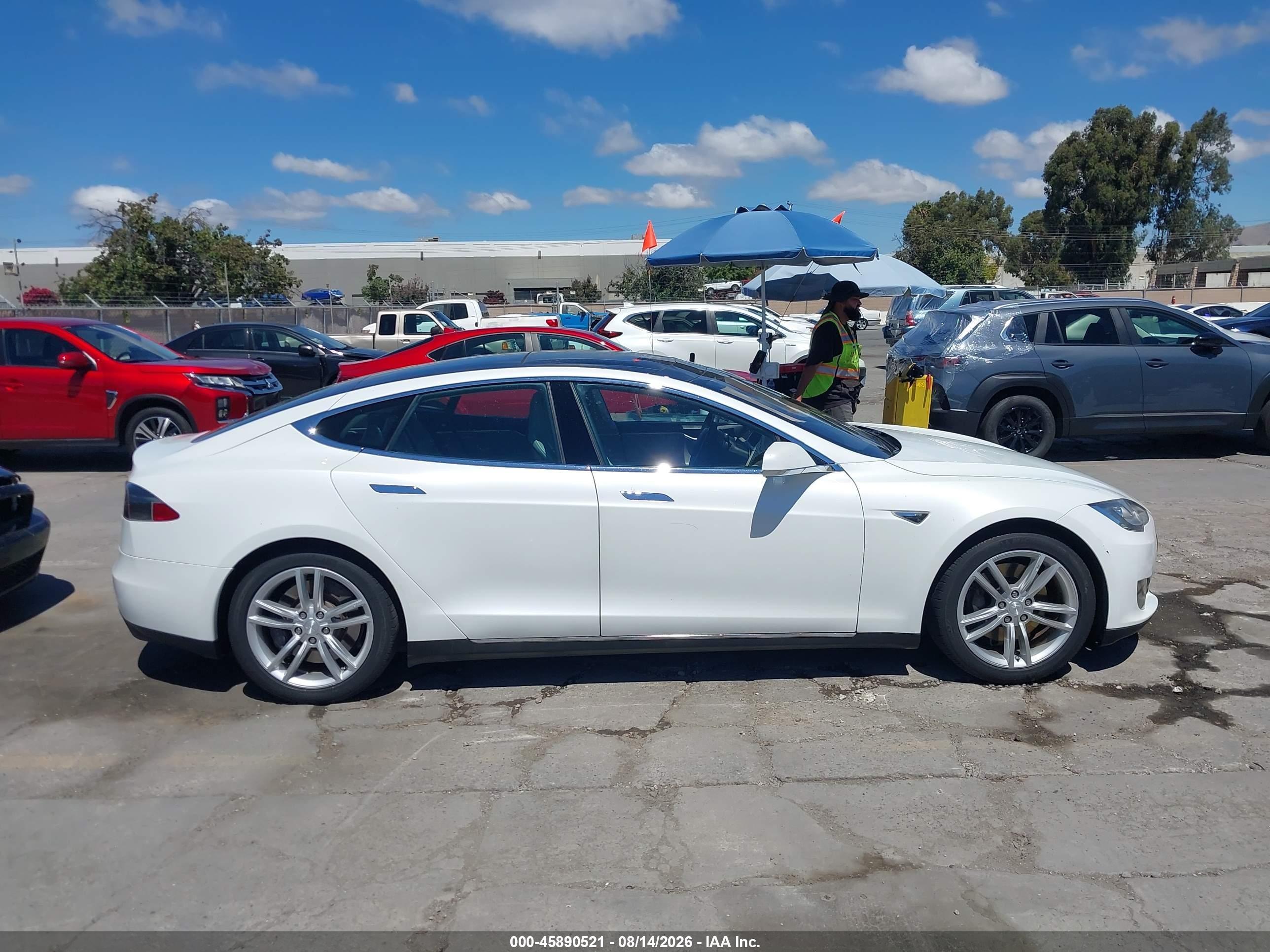 2012 Tesla Model S Performance/signature Performance White vin: 5YJSA1DP2CFP02751