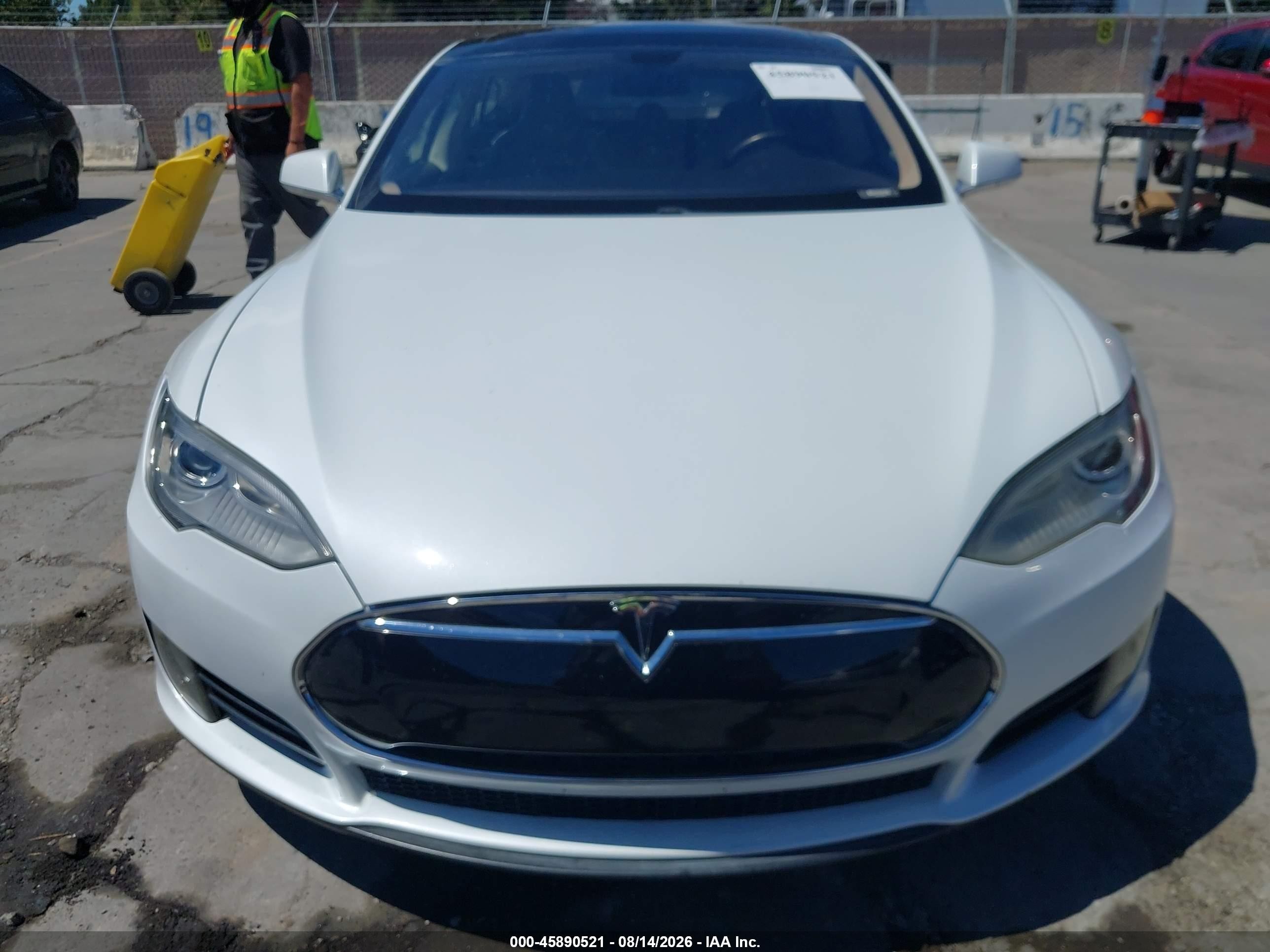 2012 Tesla Model S Performance/signature Performance White vin: 5YJSA1DP2CFP02751