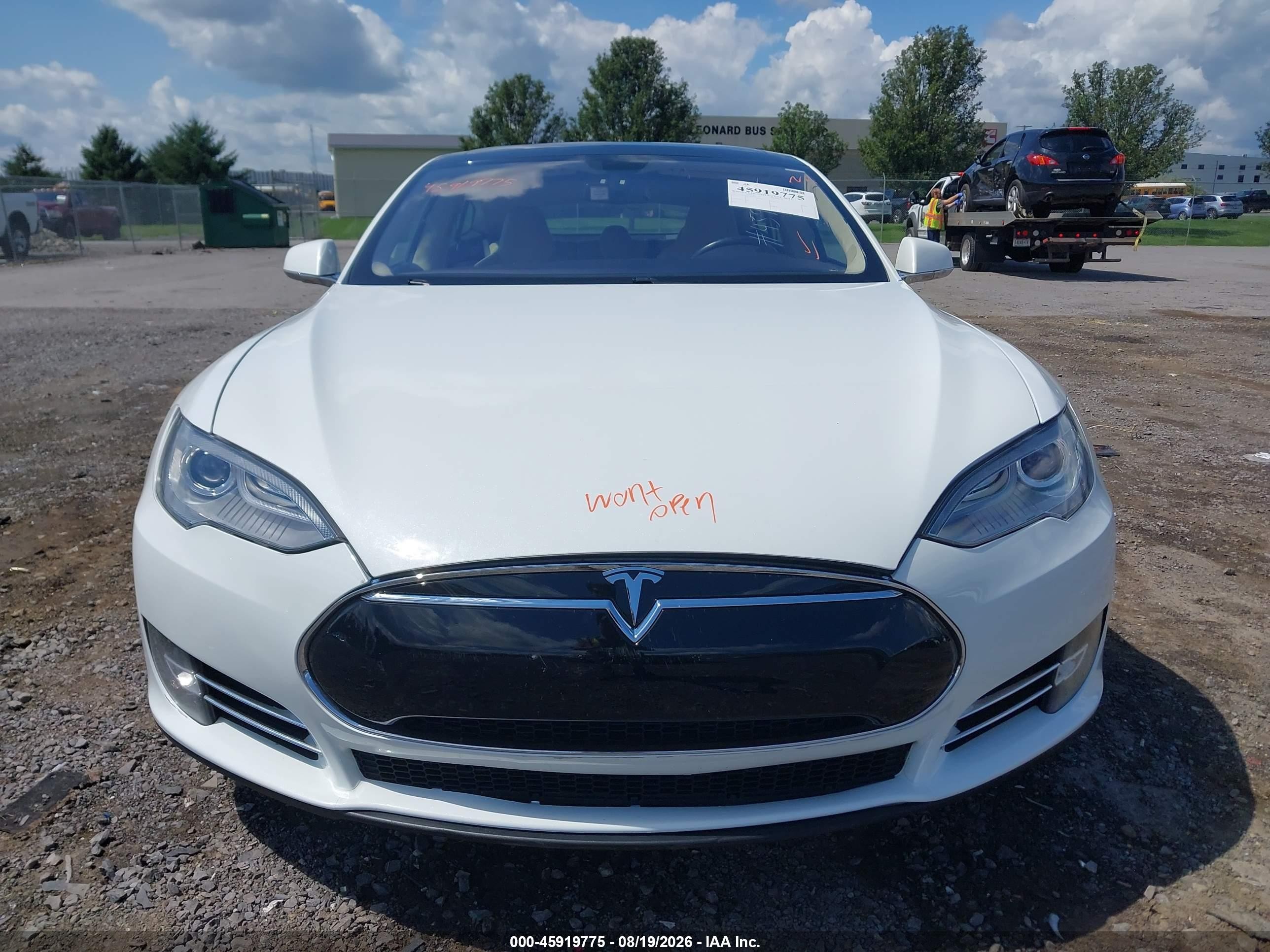 2013 Tesla Model S Performance White vin: 5YJSA1DP2DFP13475