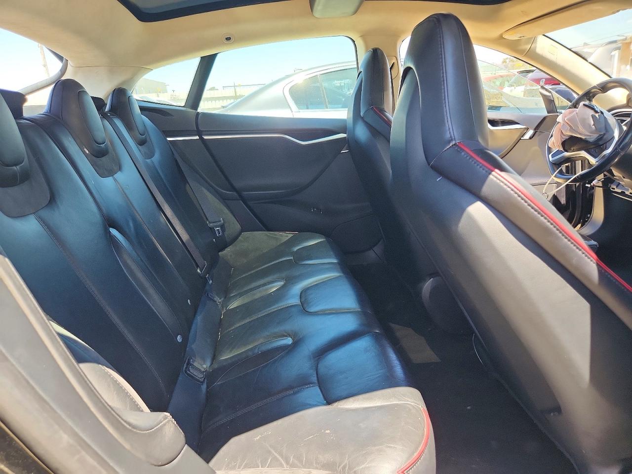 2013 Tesla Model S Black vin: 5YJSA1DP2DFP26016