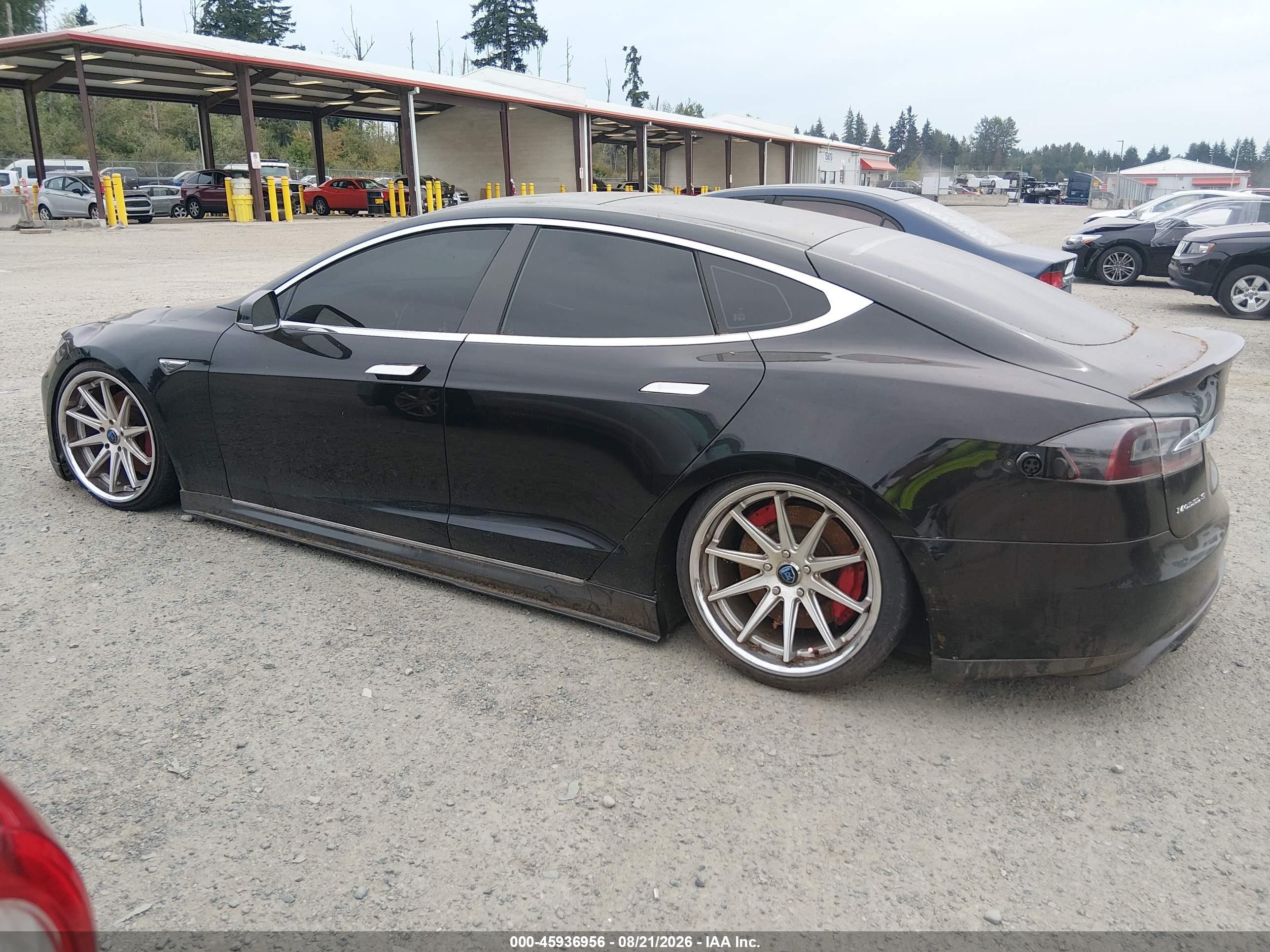 2013 Tesla Model S Performance Black vin: 5YJSA1DP3DFP08639