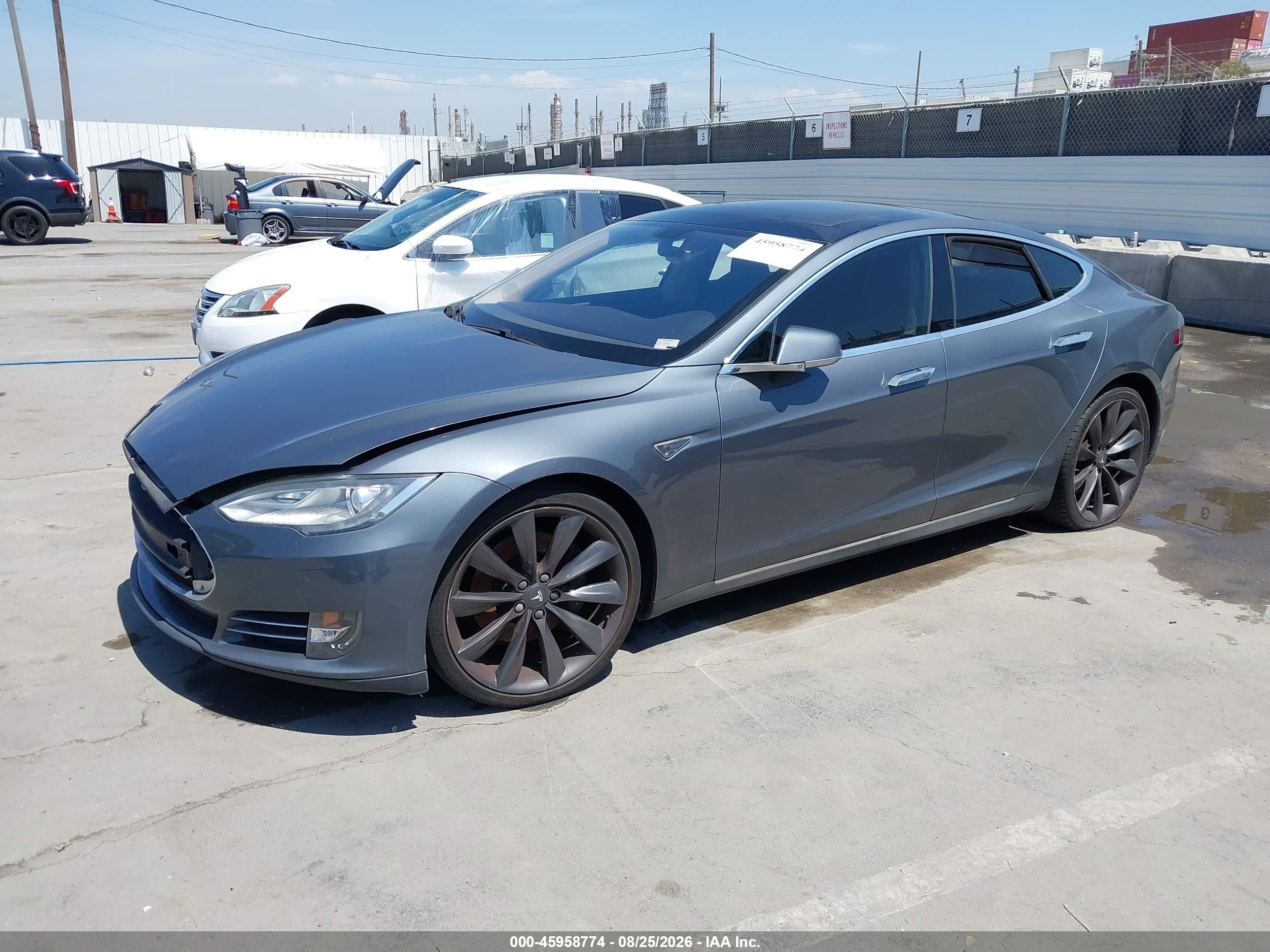 2013 Tesla Model S Performance Gray vin: 5YJSA1DP3DFP13582