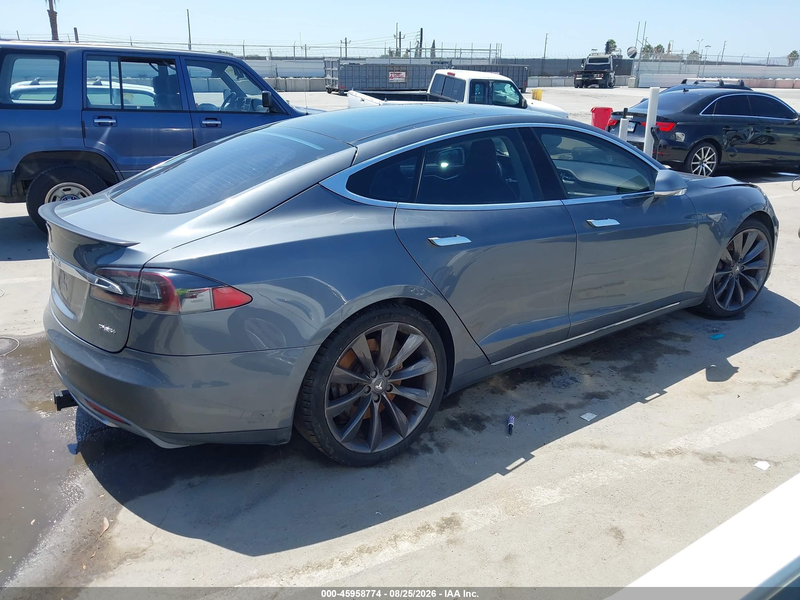 2013 Tesla Model S Performance Gray vin: 5YJSA1DP3DFP13582