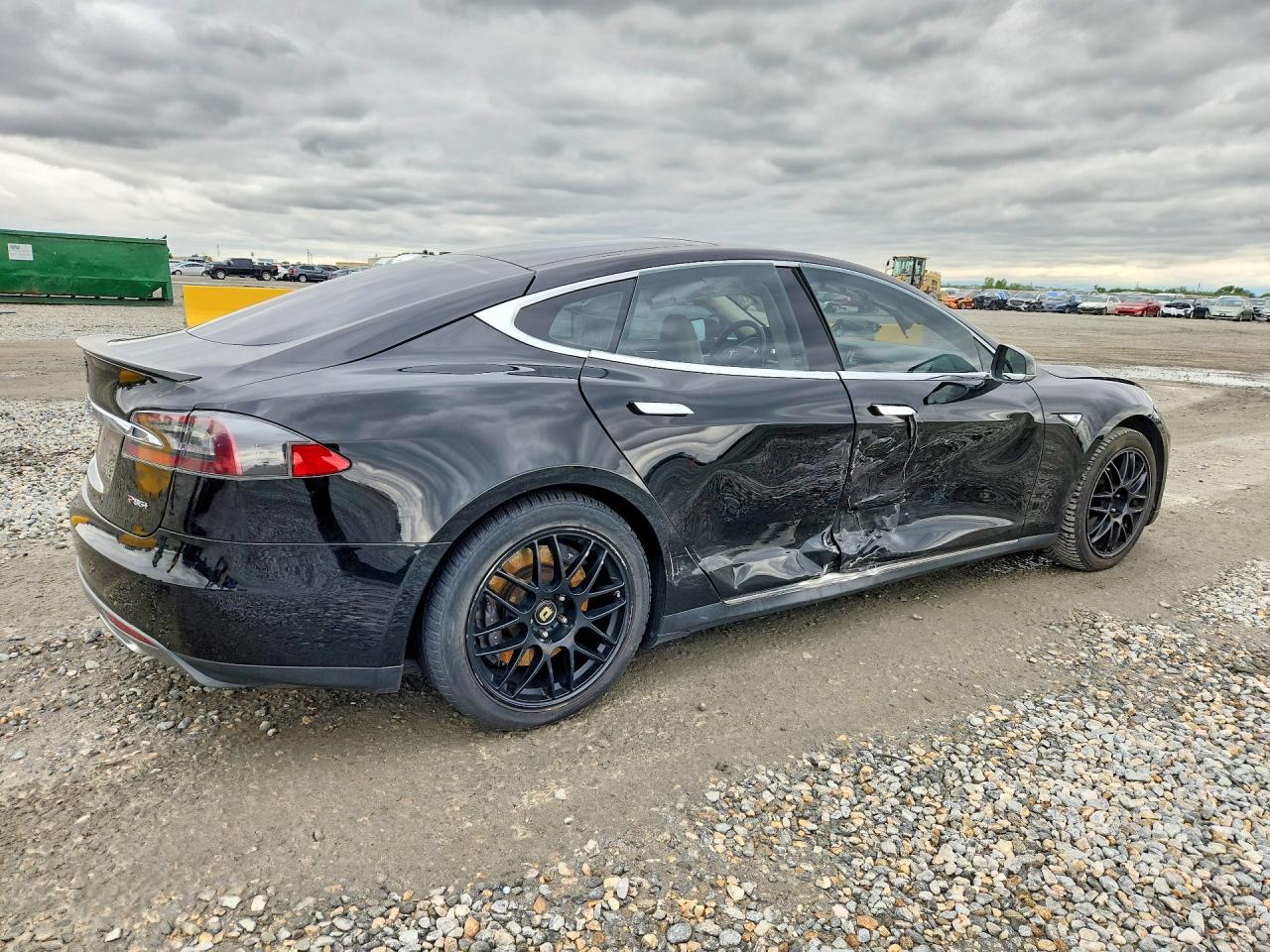 2013 Tesla Model S Black vin: 5YJSA1DP4DFP13638