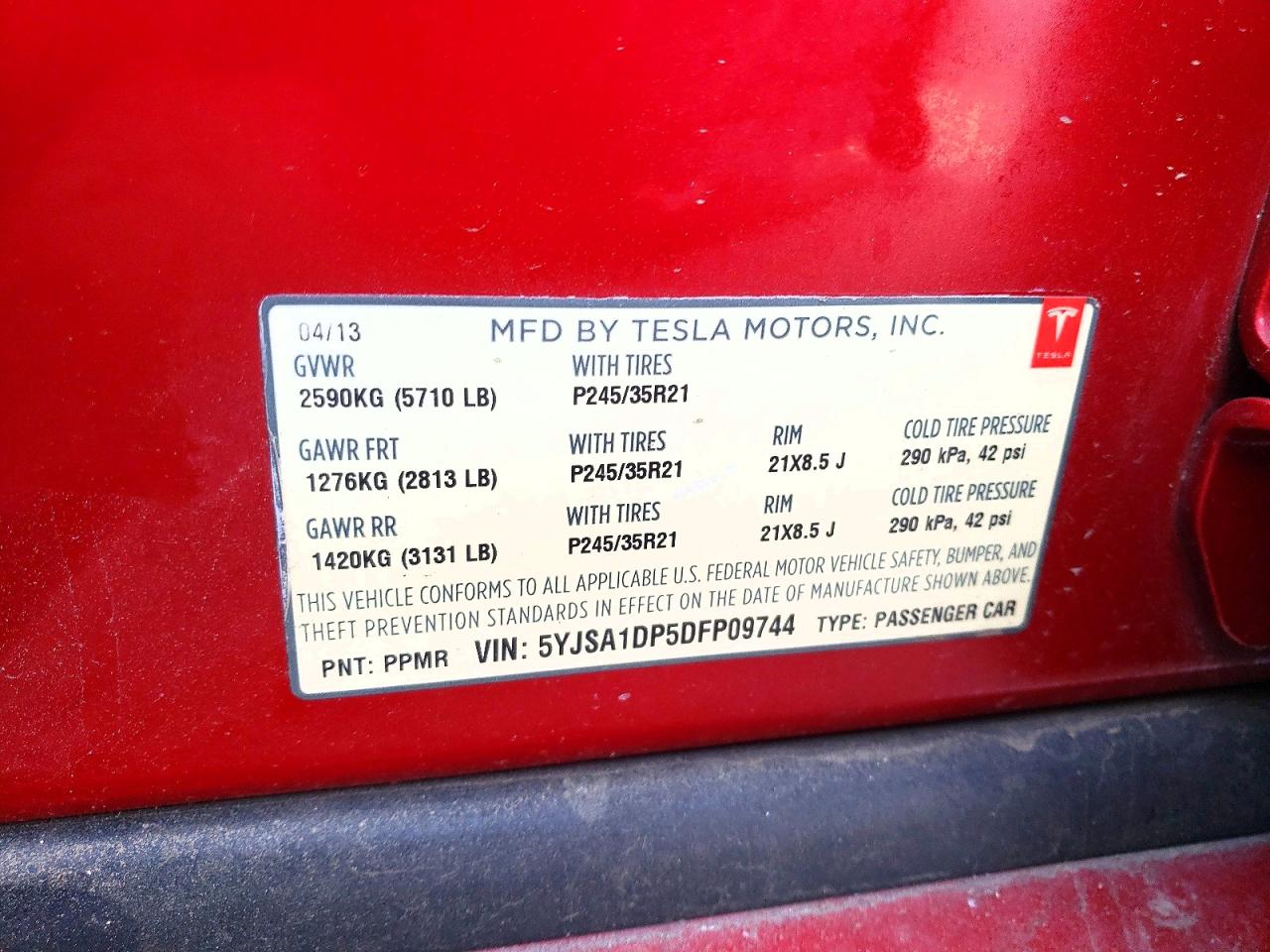 2013 Tesla Model S Red vin: 5YJSA1DP5DFP09744