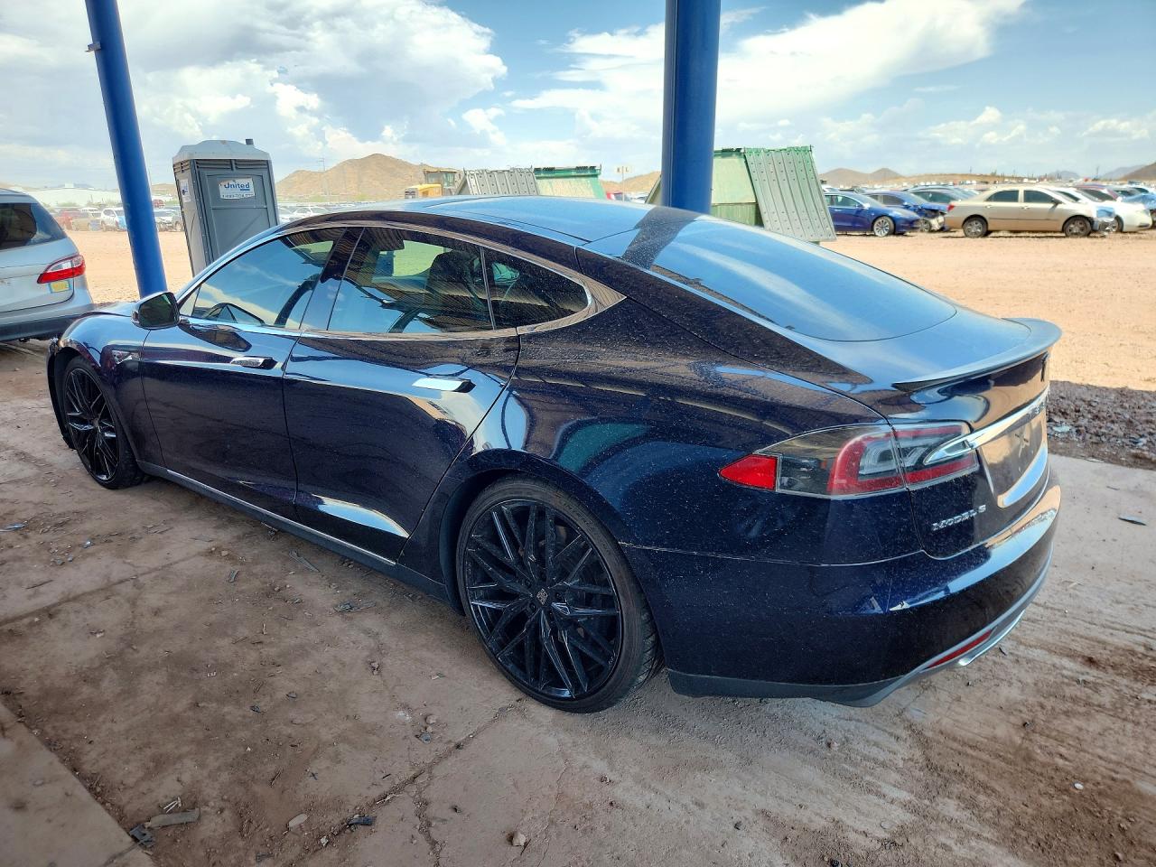 2013 Tesla Model S Blue vin: 5YJSA1DP6DFP04598