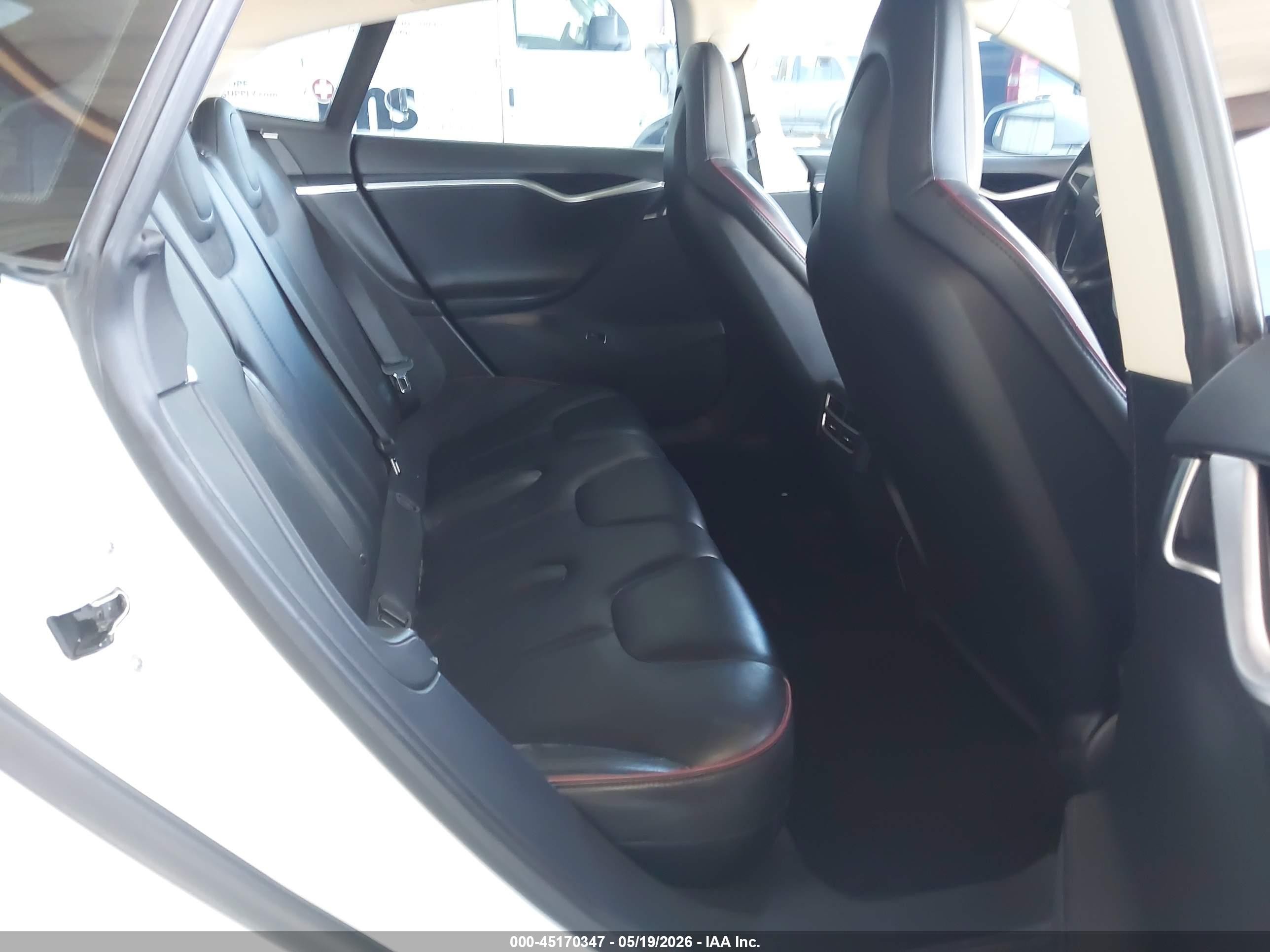 2013 Tesla Model S Performance White vin: 5YJSA1DP6DFP07629