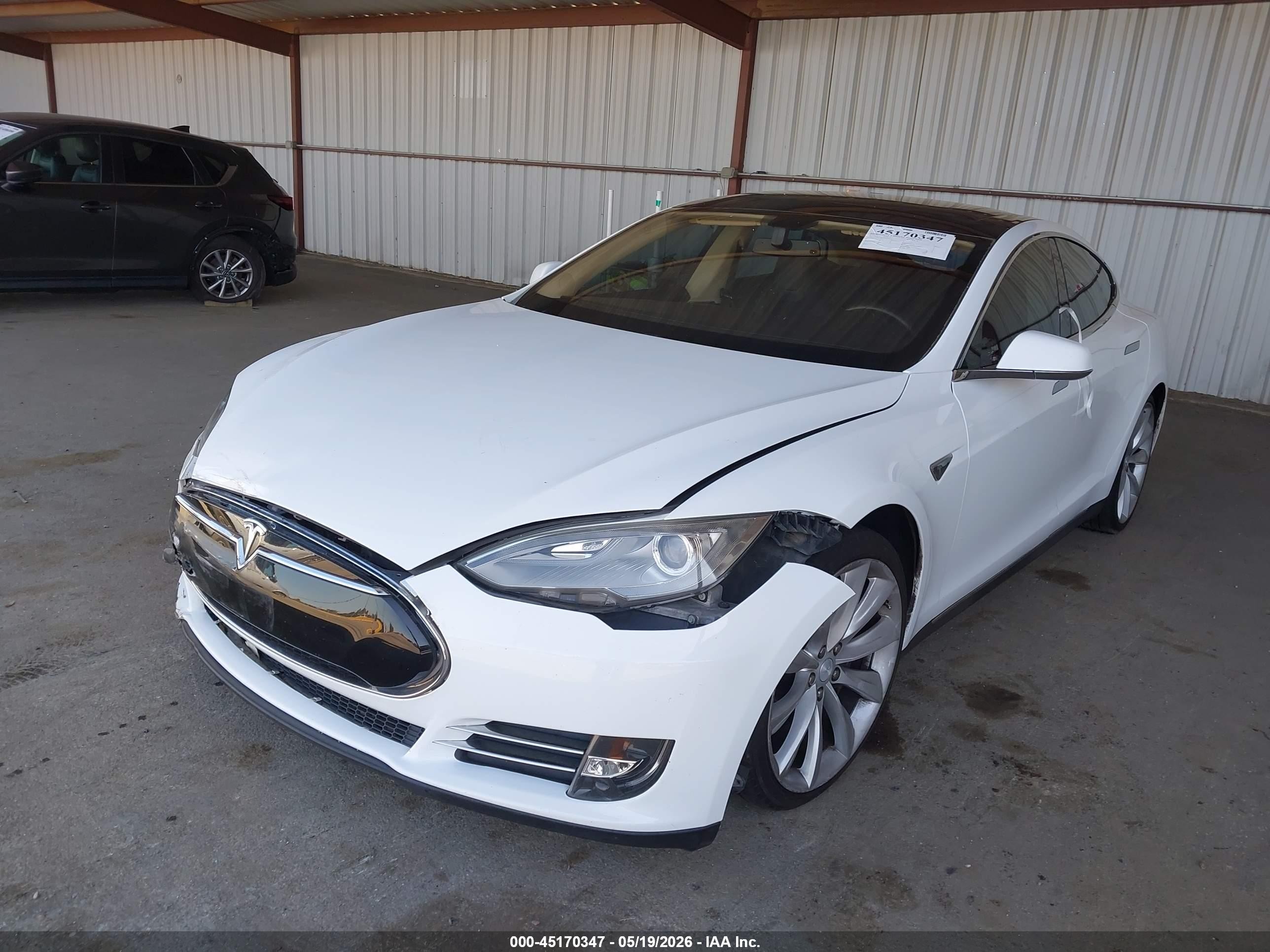 2013 Tesla Model S Performance White vin: 5YJSA1DP6DFP07629